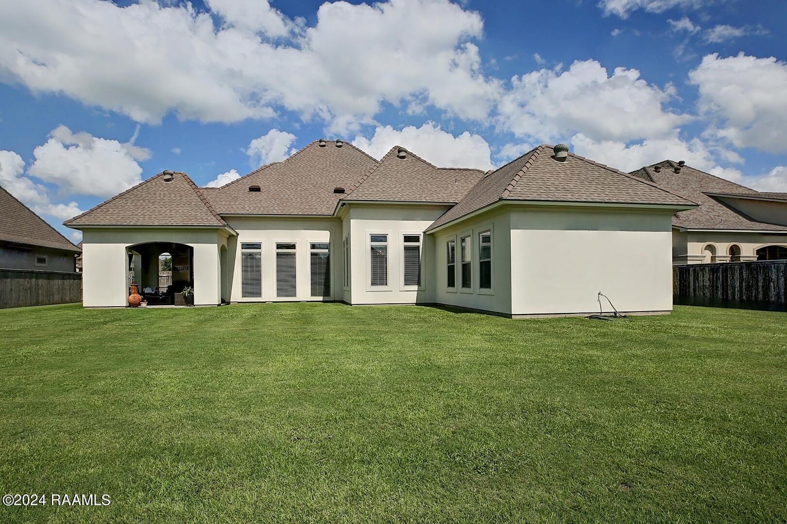 204 Rue De La Rochelle