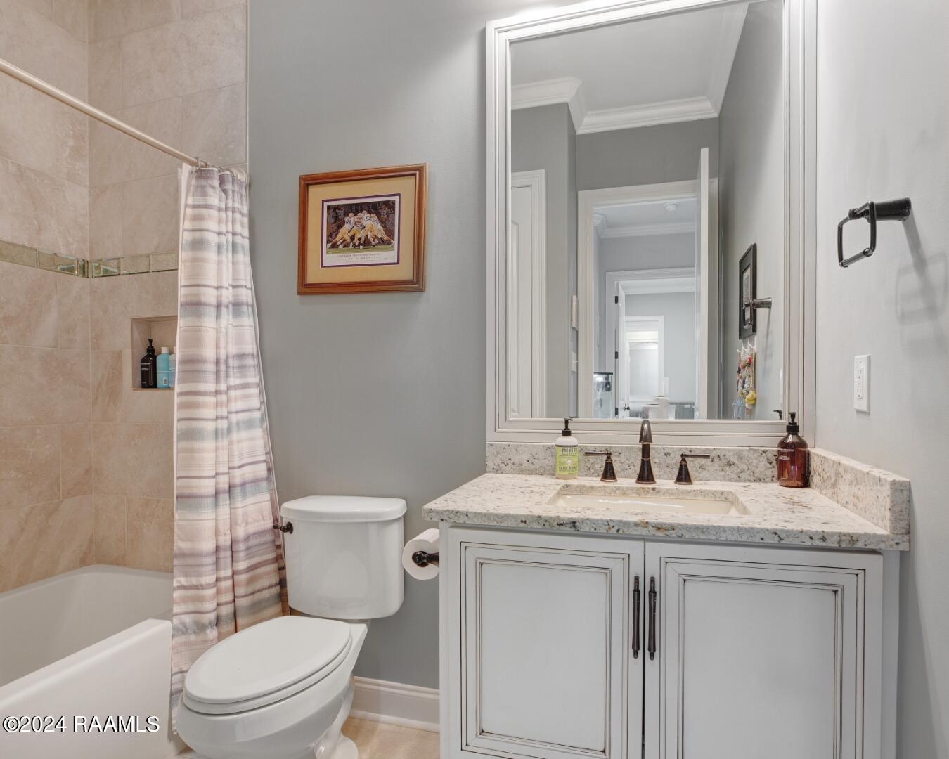 204 Rue De La Rochelle