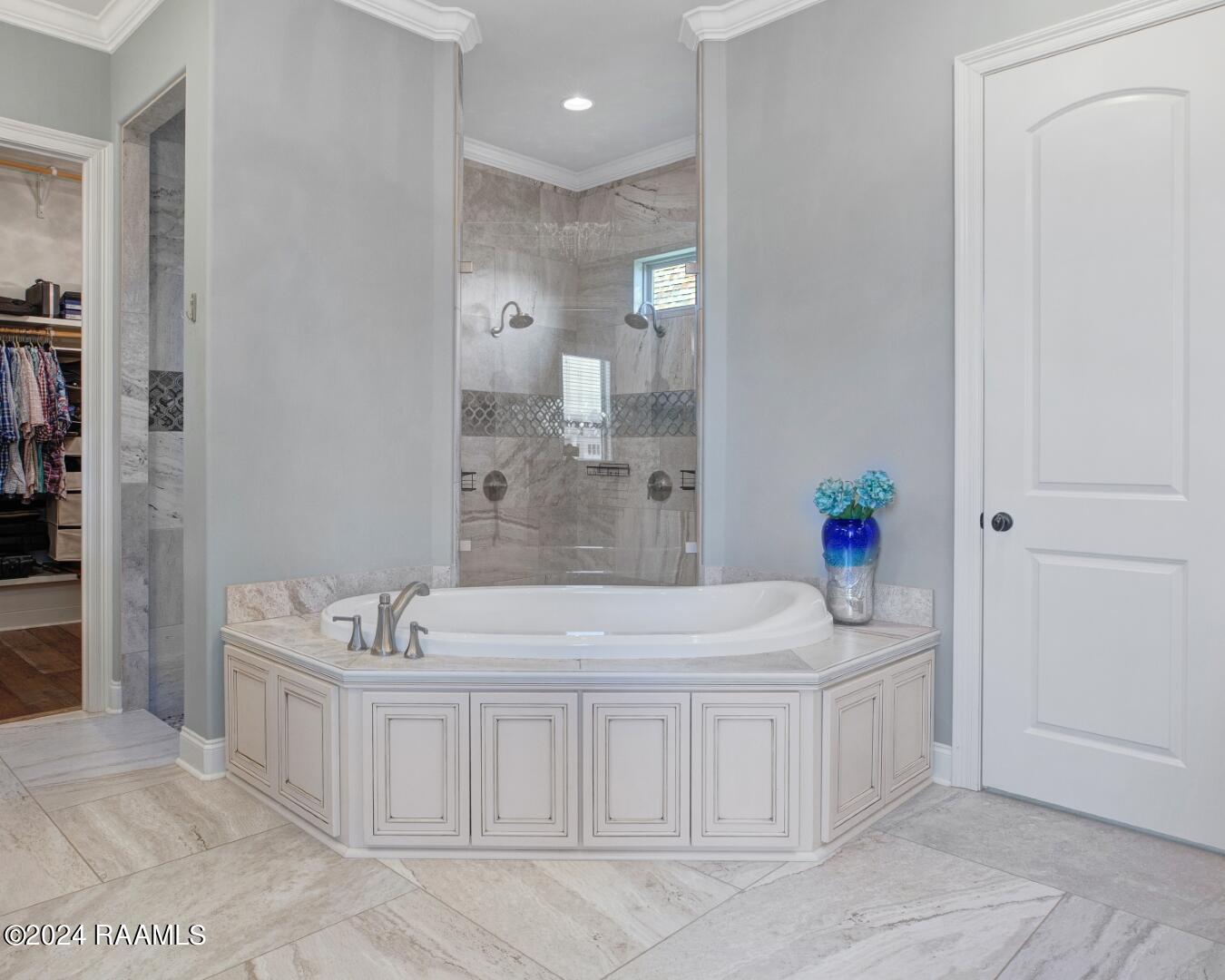 204 Rue De La Rochelle