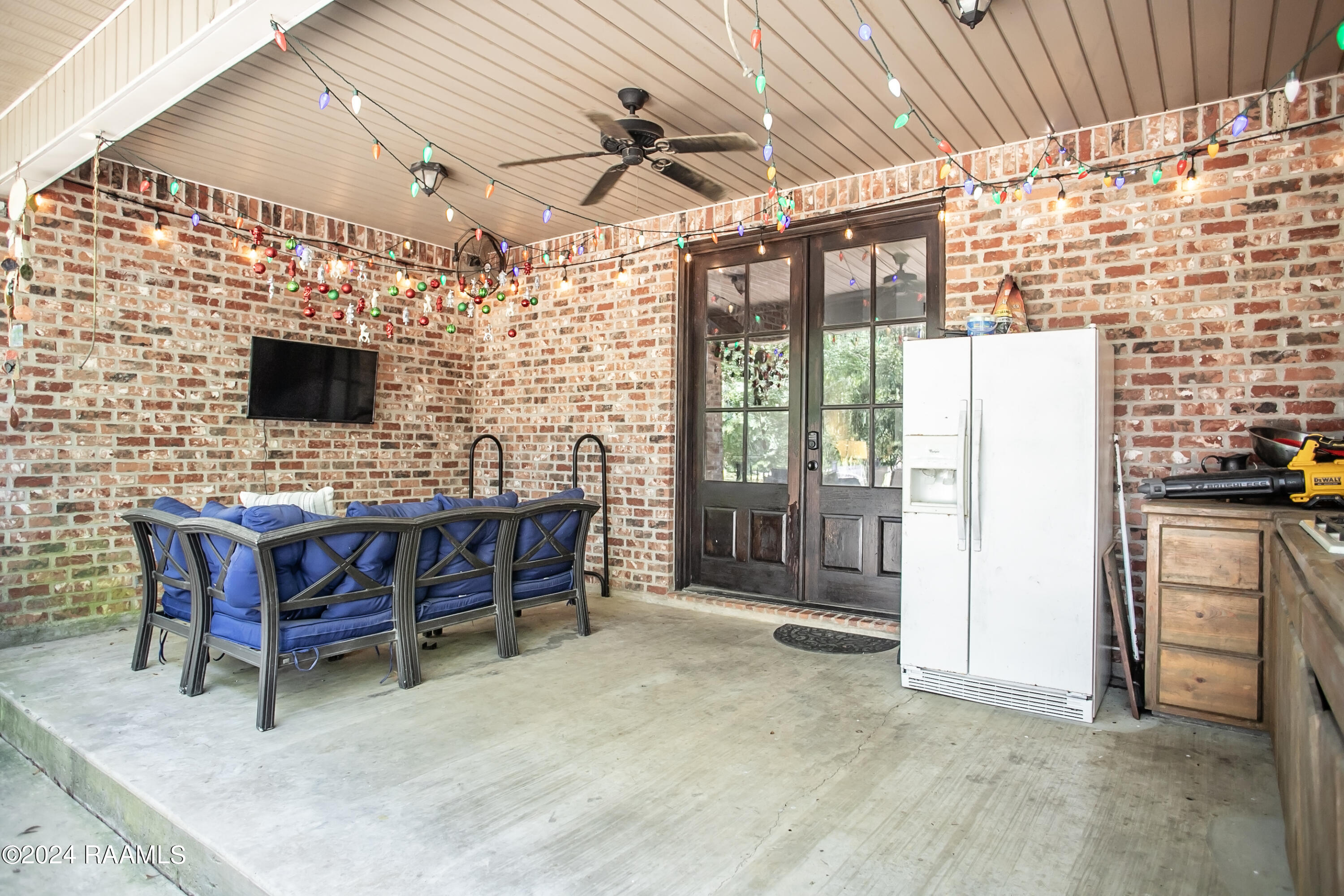 2147 French Street