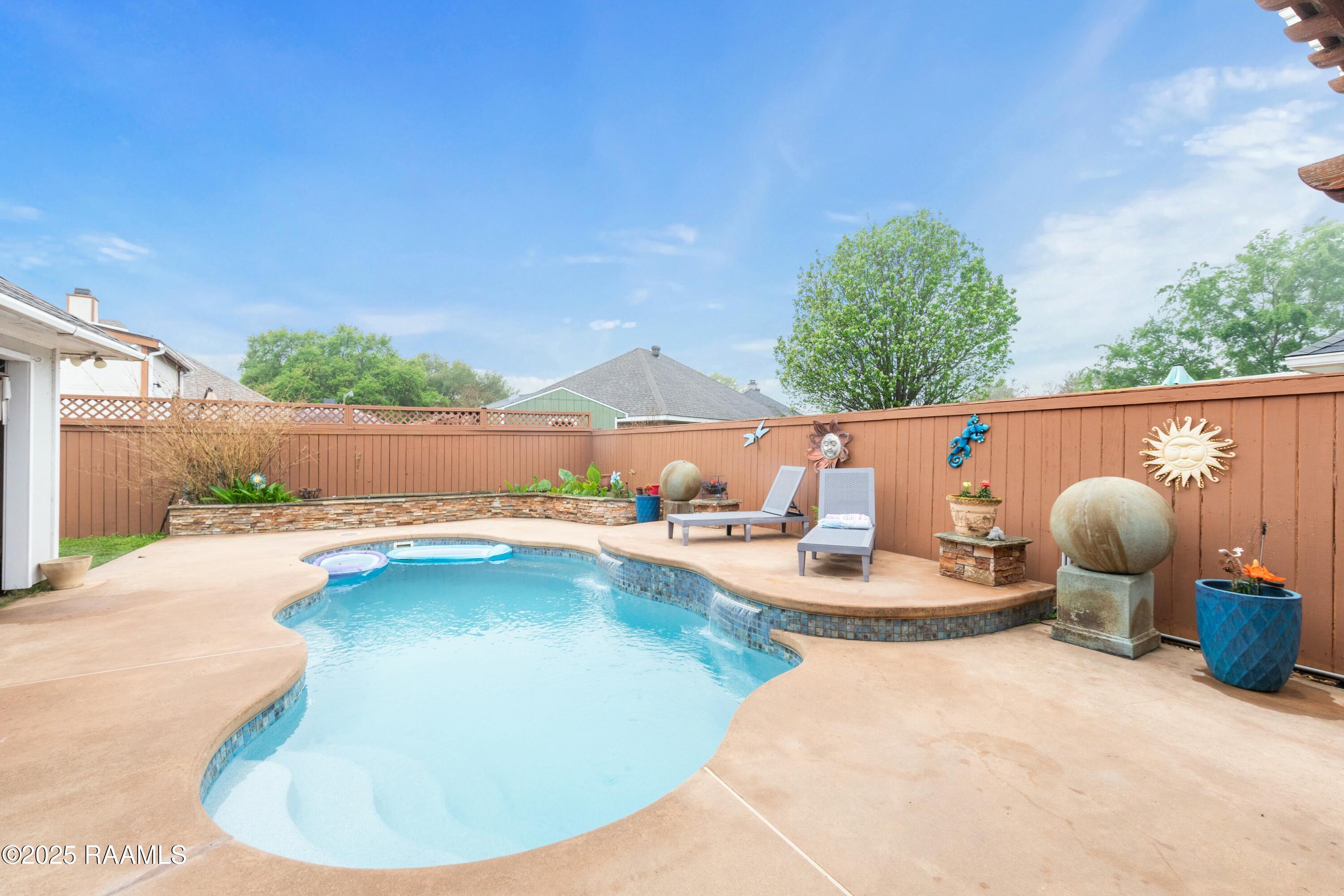 201 Pear Tree Circle