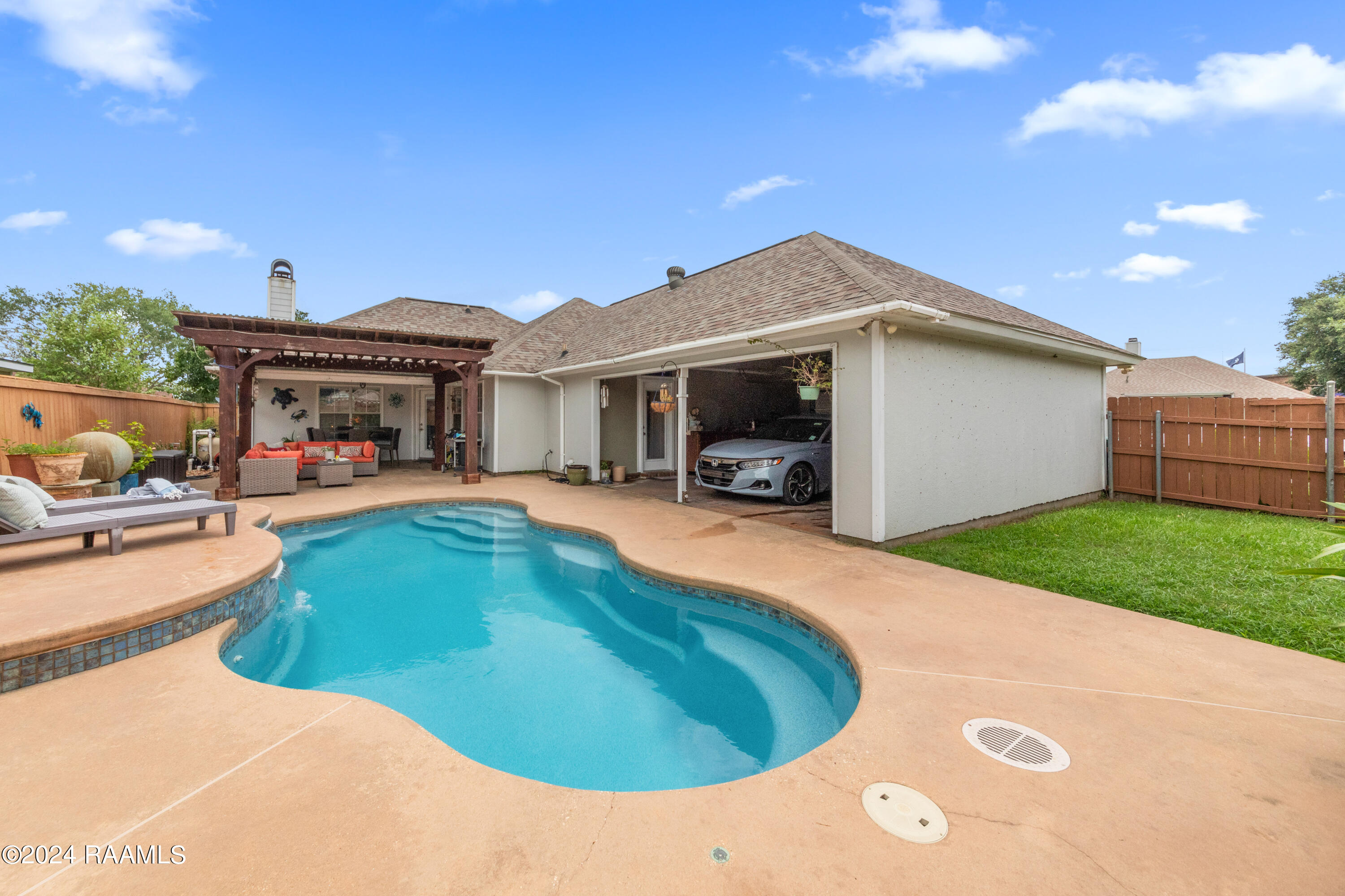 201 Pear Tree Circle