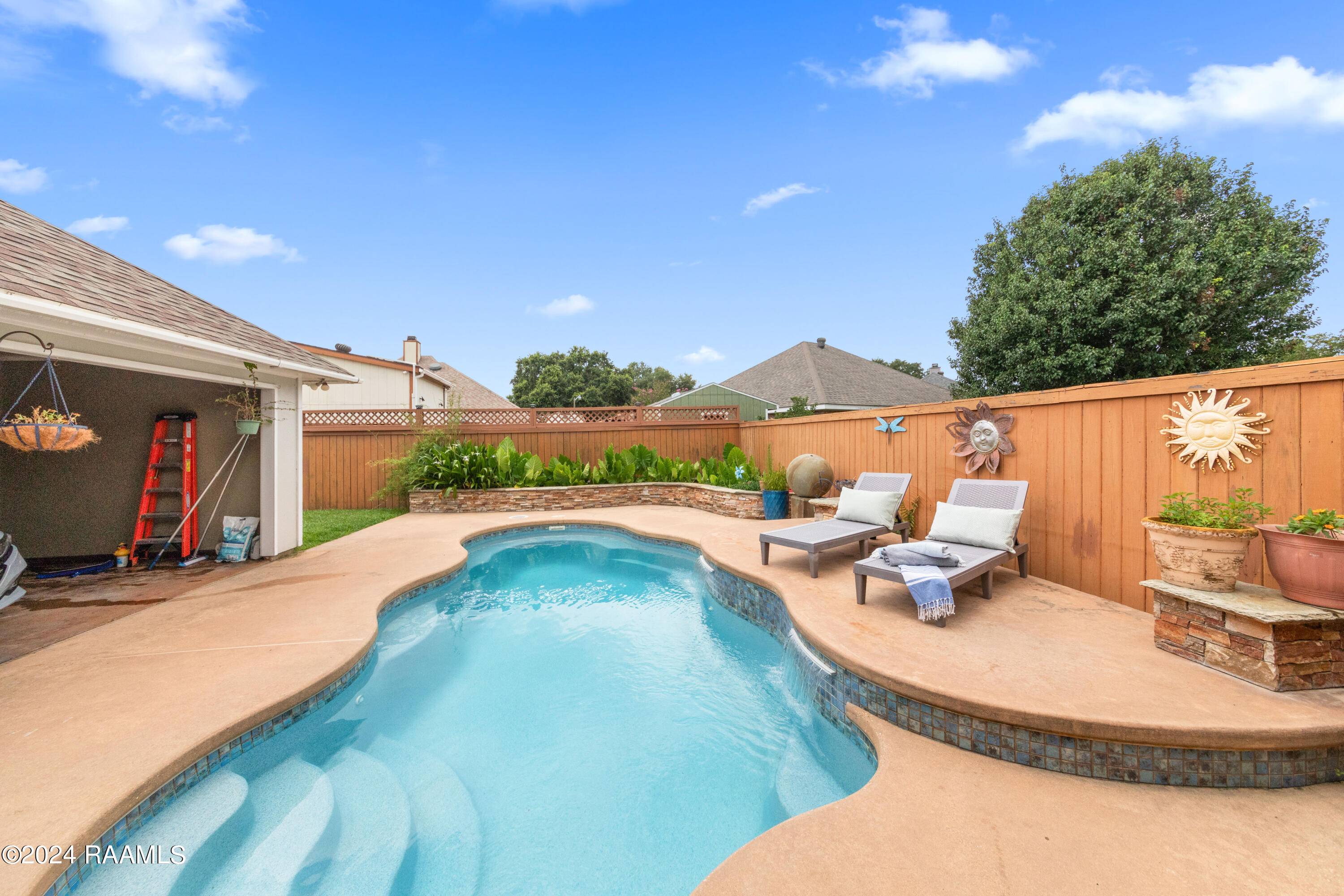 201 Pear Tree Circle