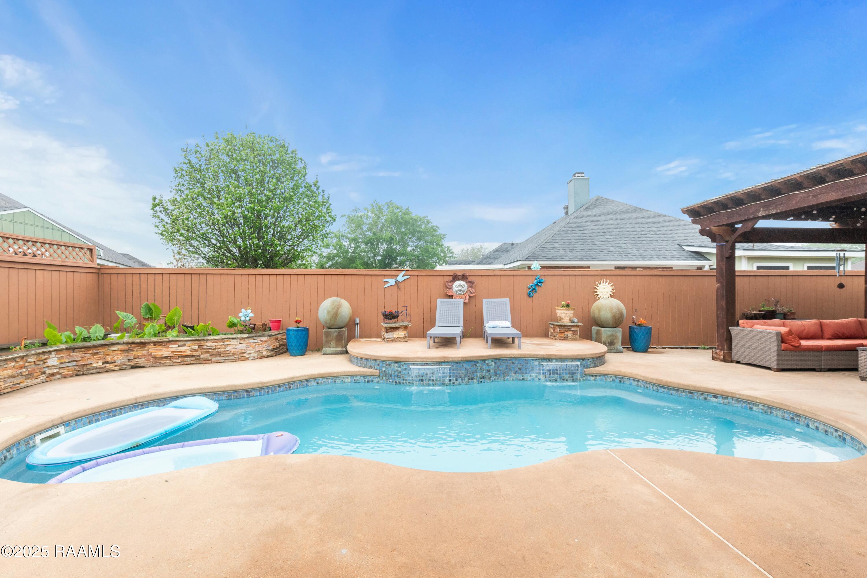 201 Pear Tree Circle
