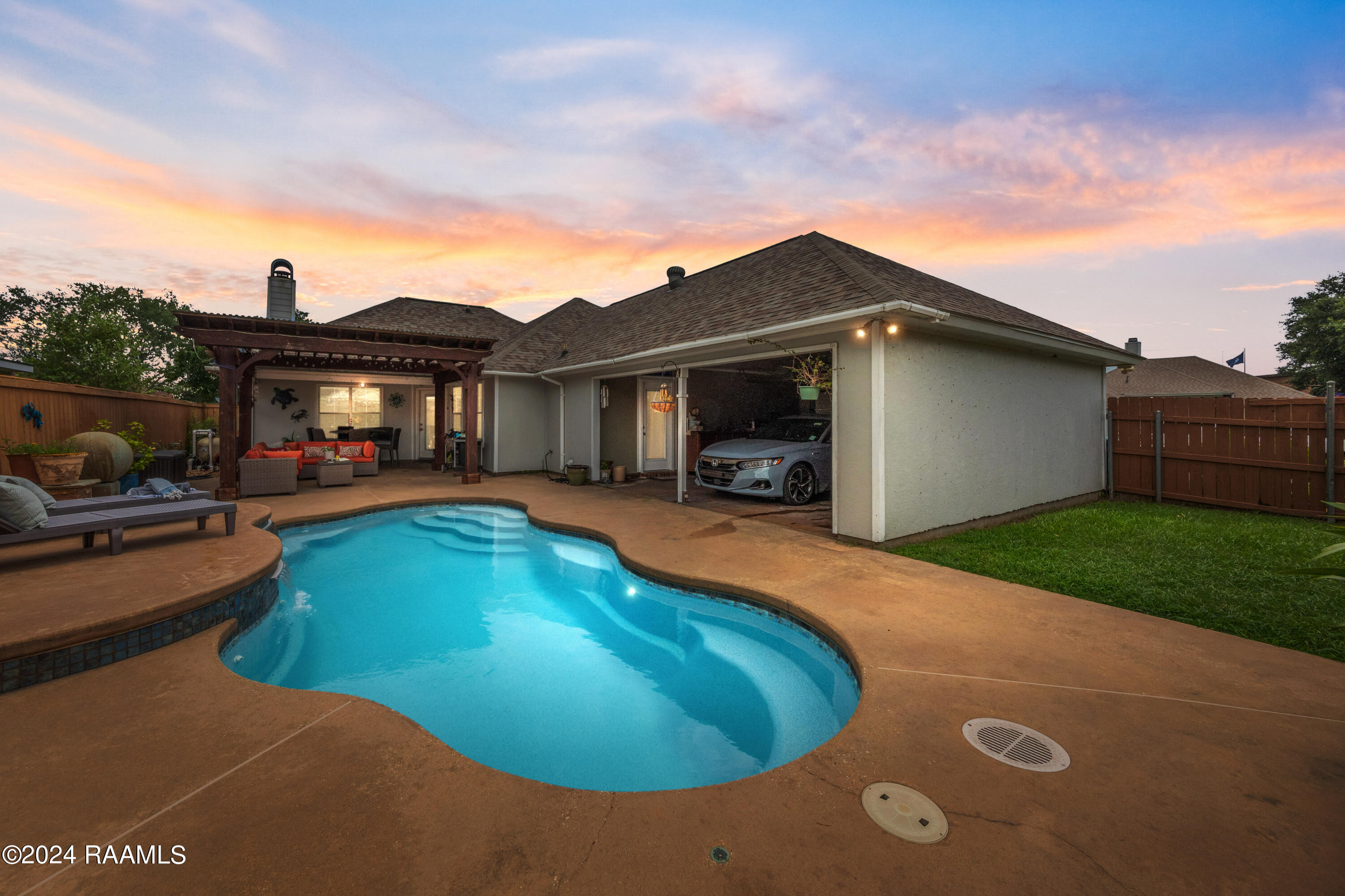 201 Pear Tree Circle