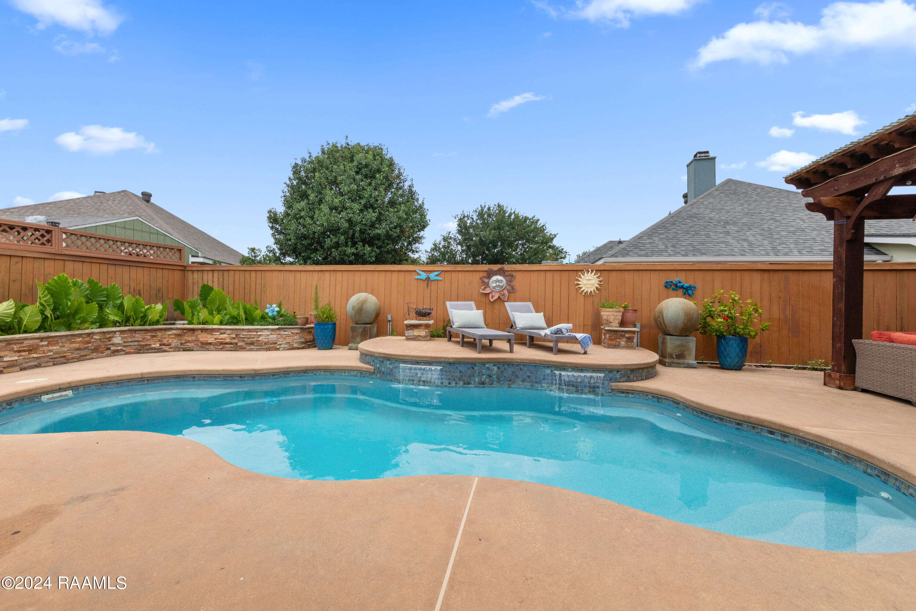 201 Pear Tree Circle