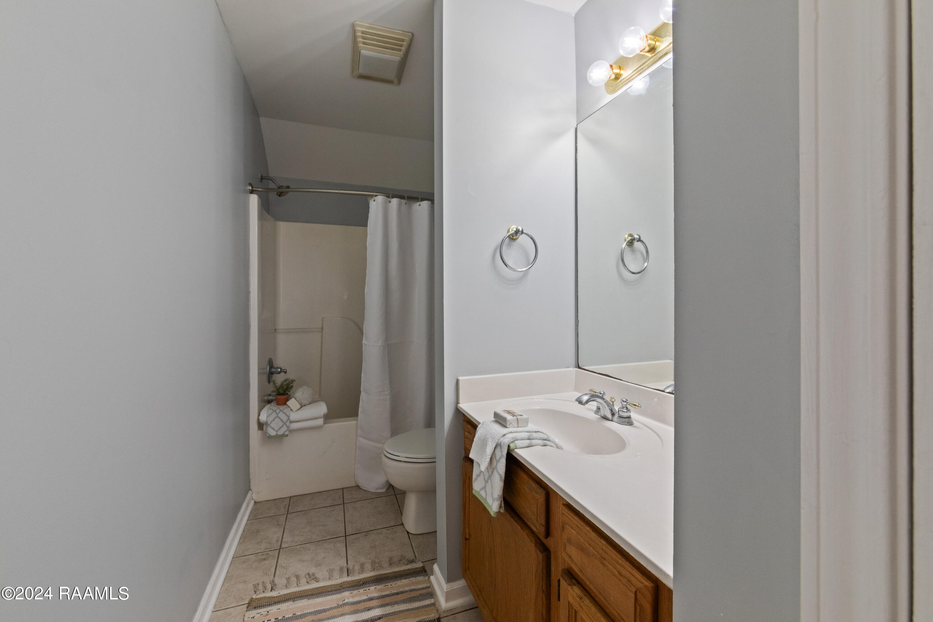201 Pear Tree Circle