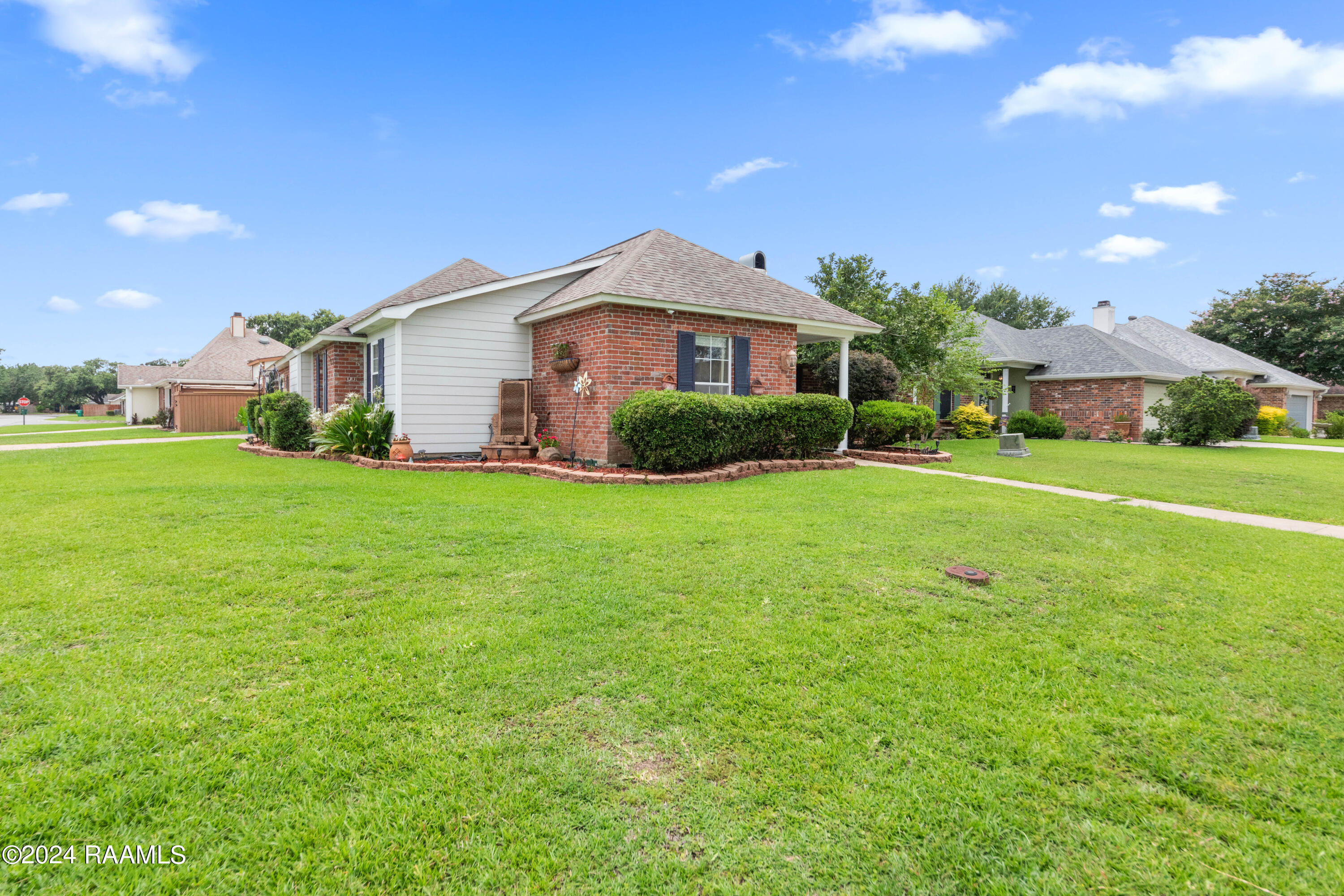 201 Pear Tree Circle