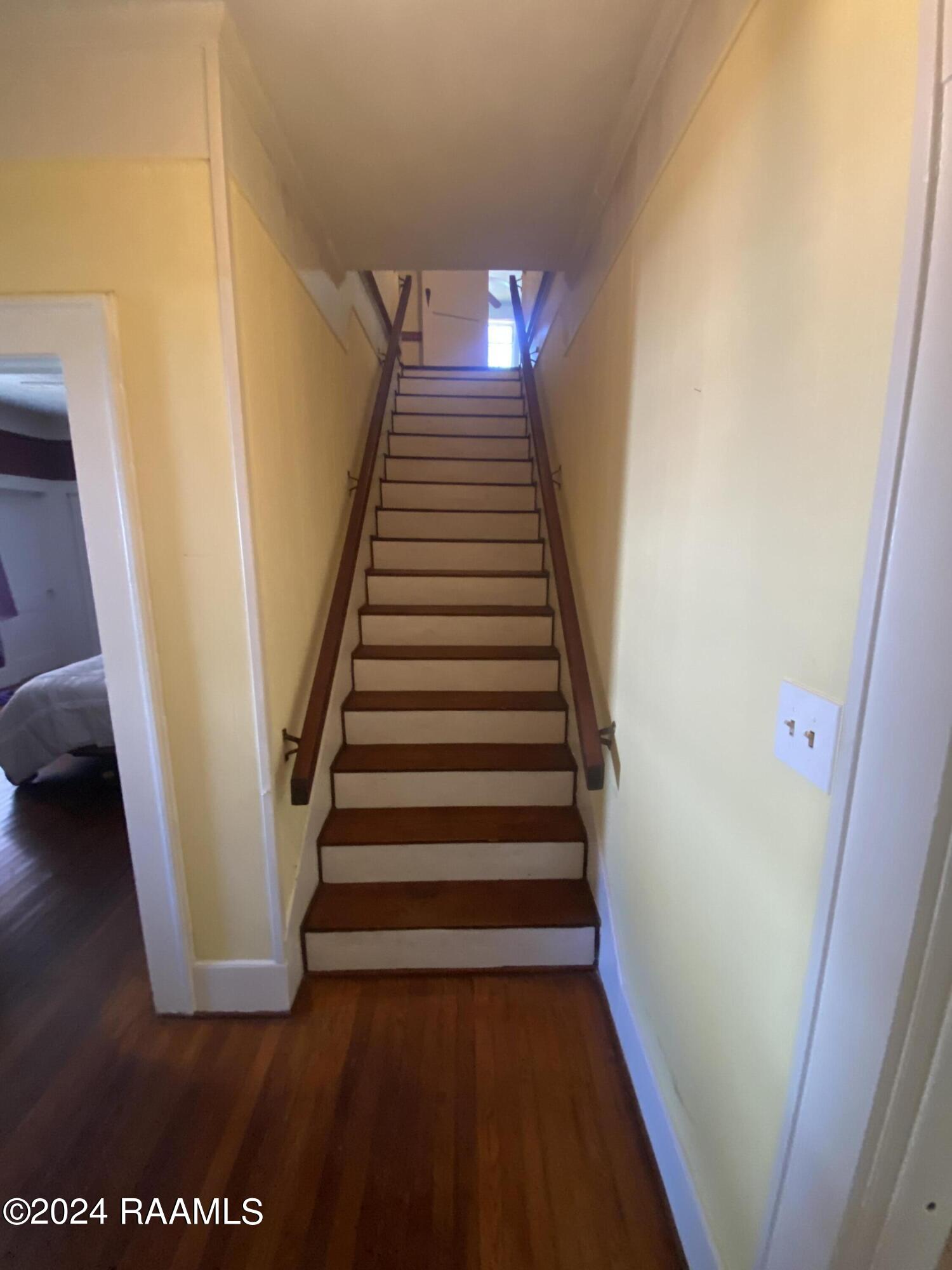 112 W Magnolia Street