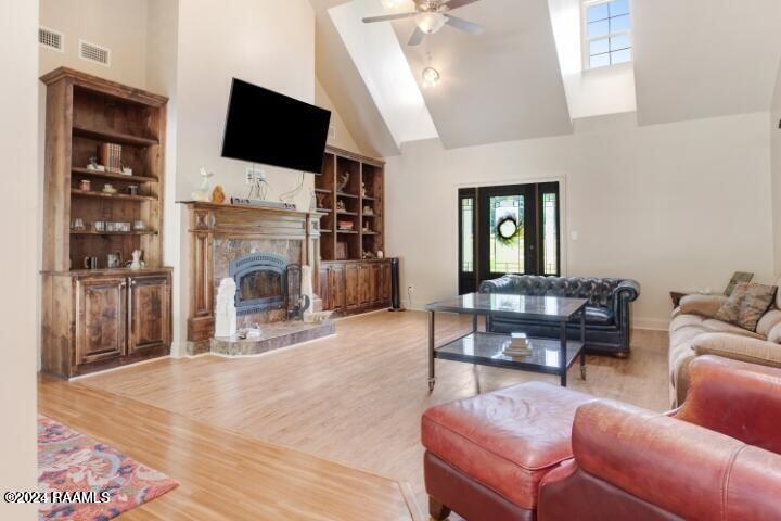 203 Lexington Parkway