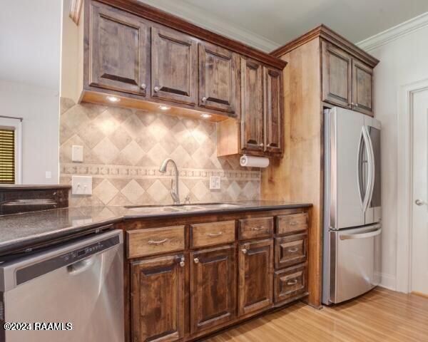 203 Lexington Parkway