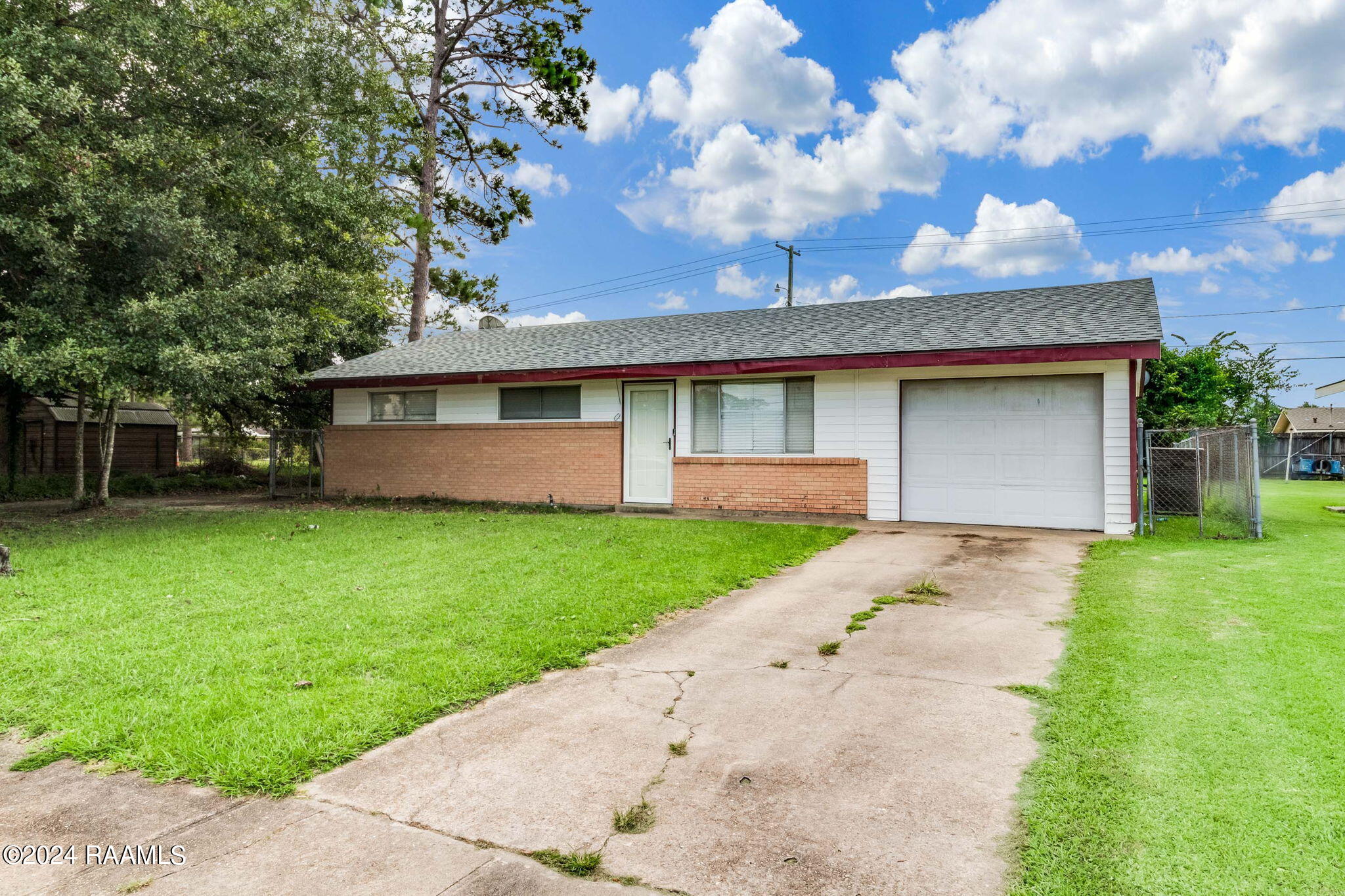 1008 Mary Ann Street