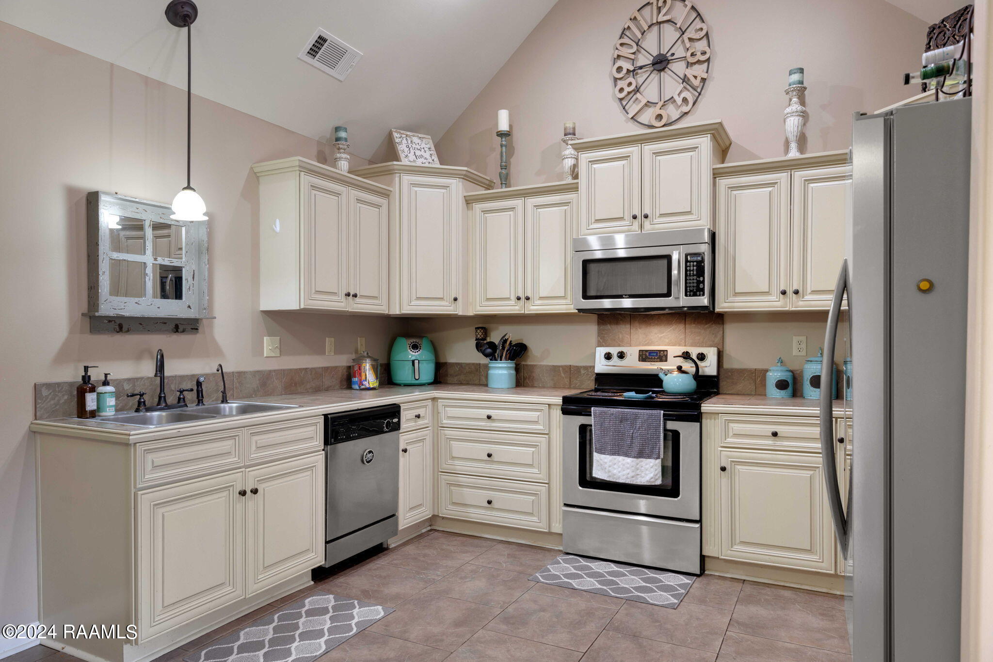 101 Seabird Cove