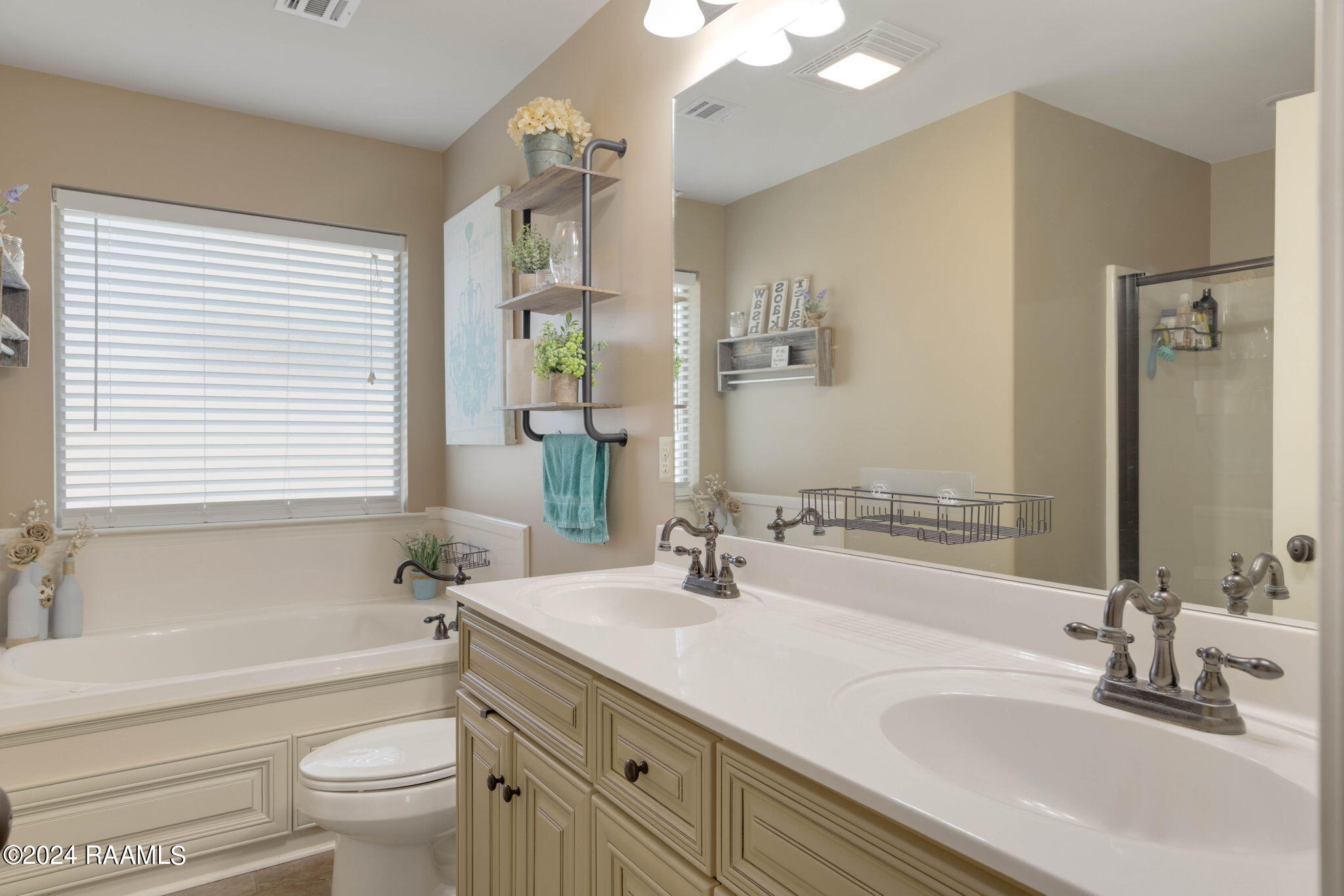 101 Seabird Cove