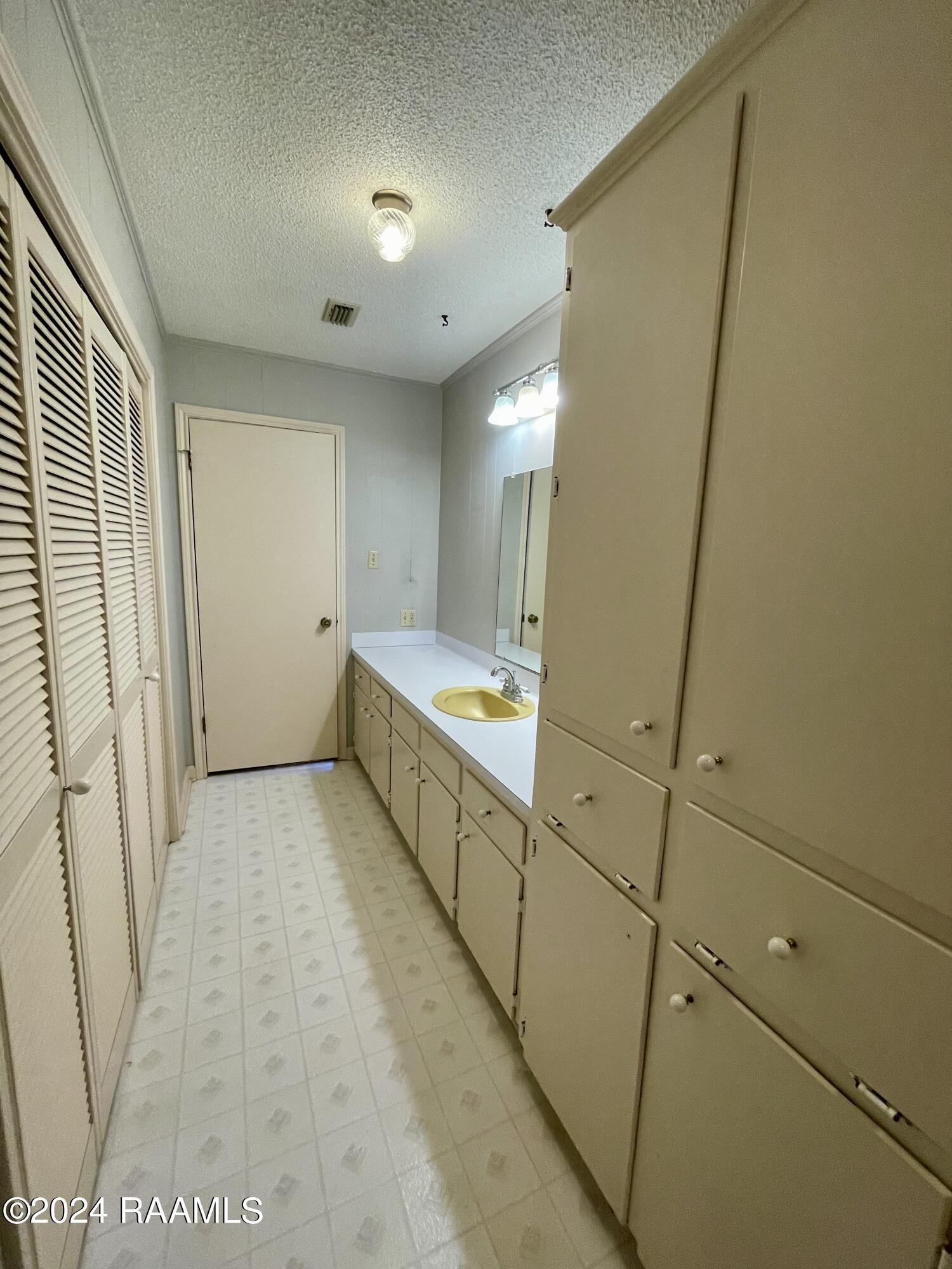 1029 Hashim Drive