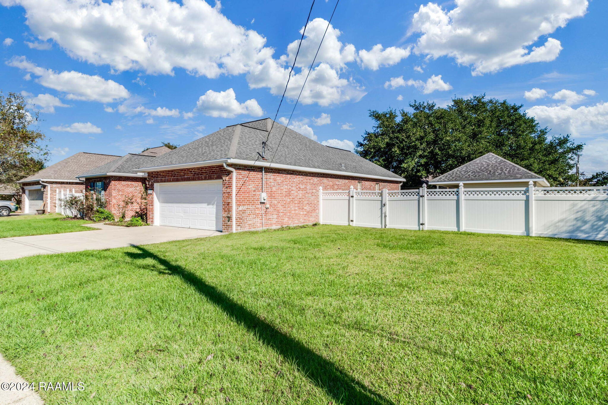 2111 Dustin Morgan Loop