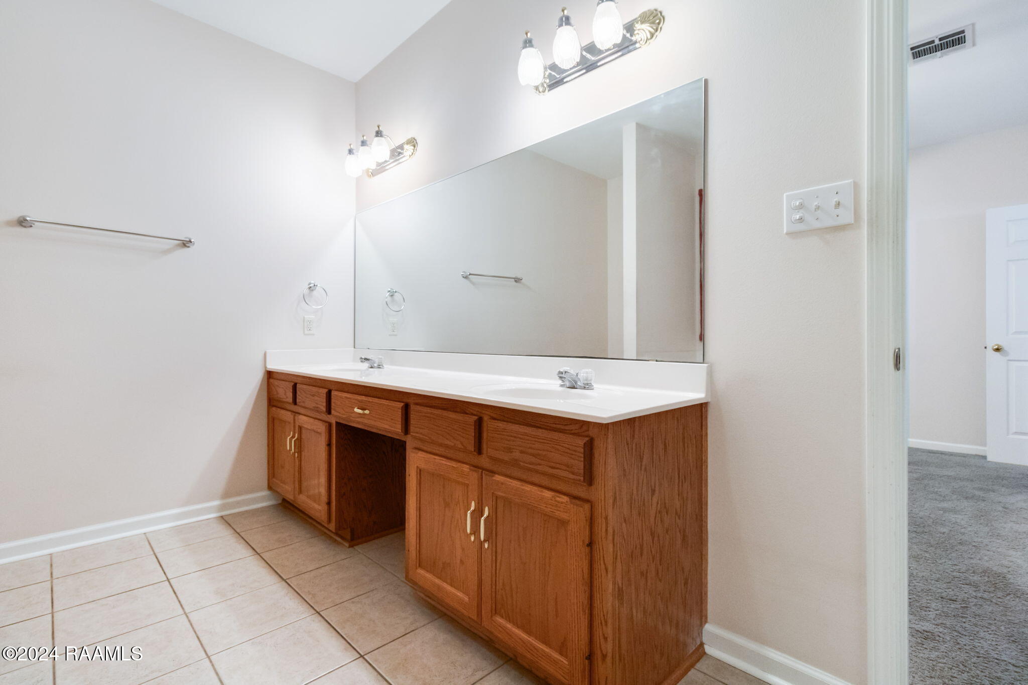 2111 Dustin Morgan Loop