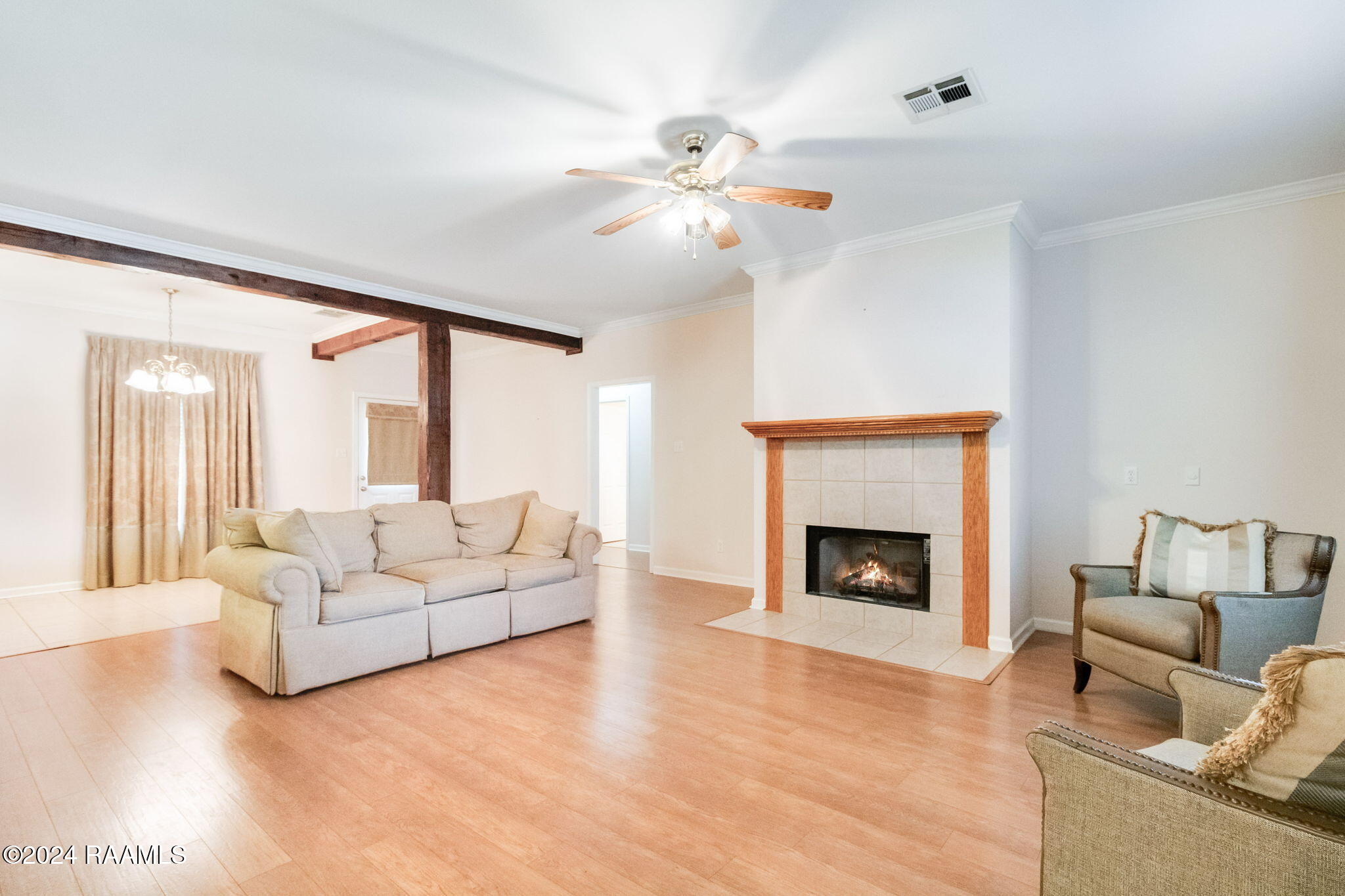 2111 Dustin Morgan Loop
