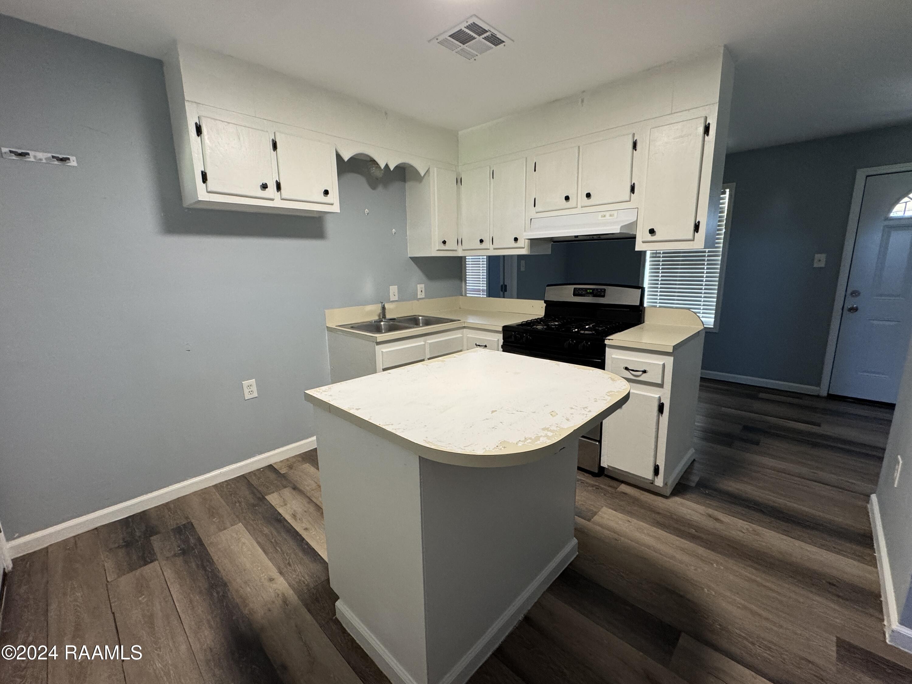588 Avenue A
