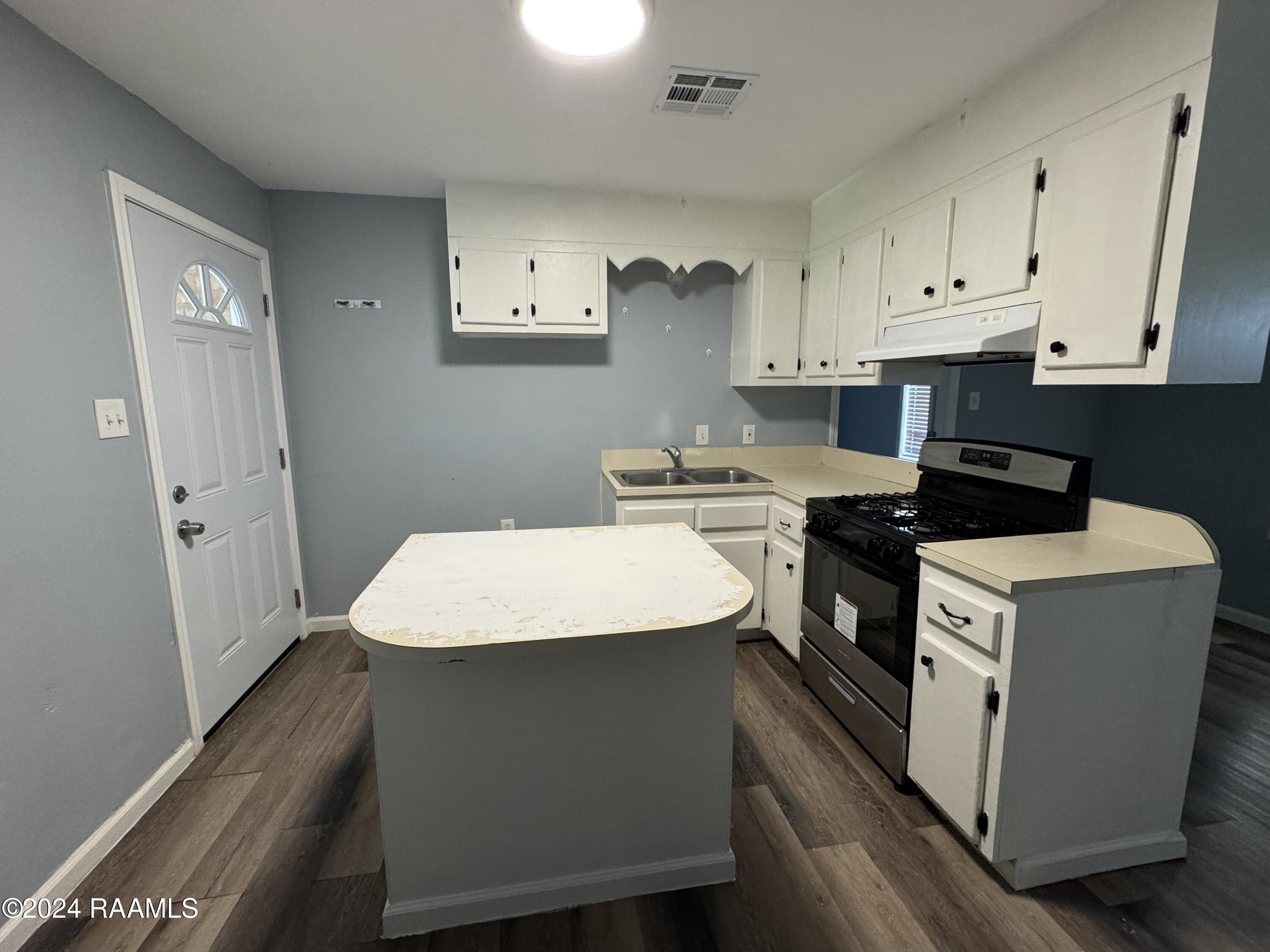 588 Avenue A