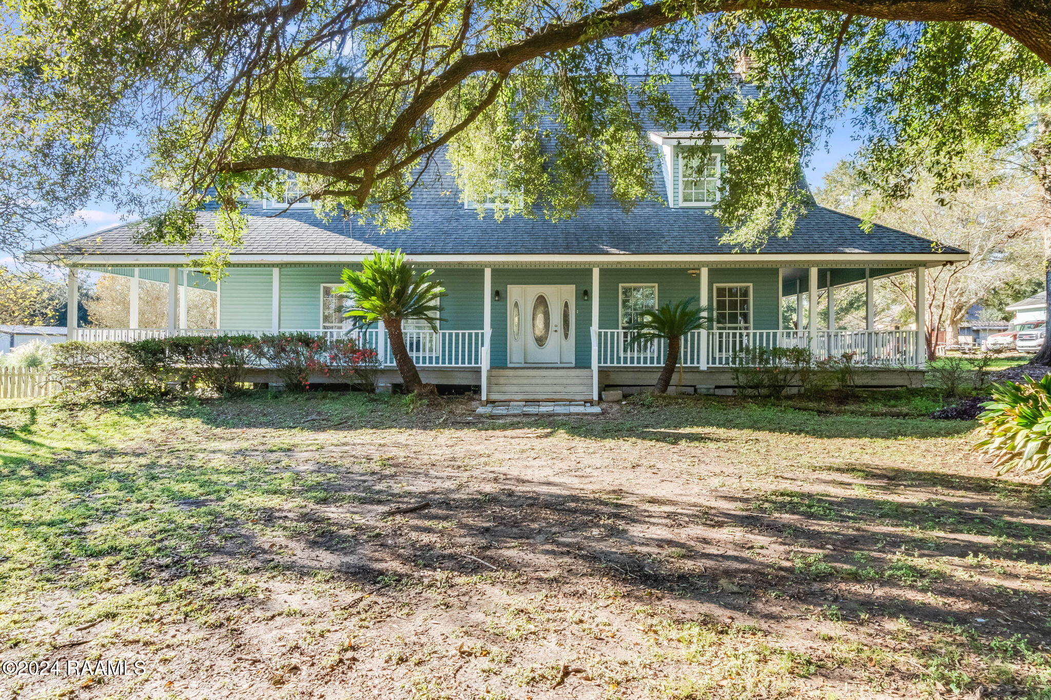 1216 St Esprit Road