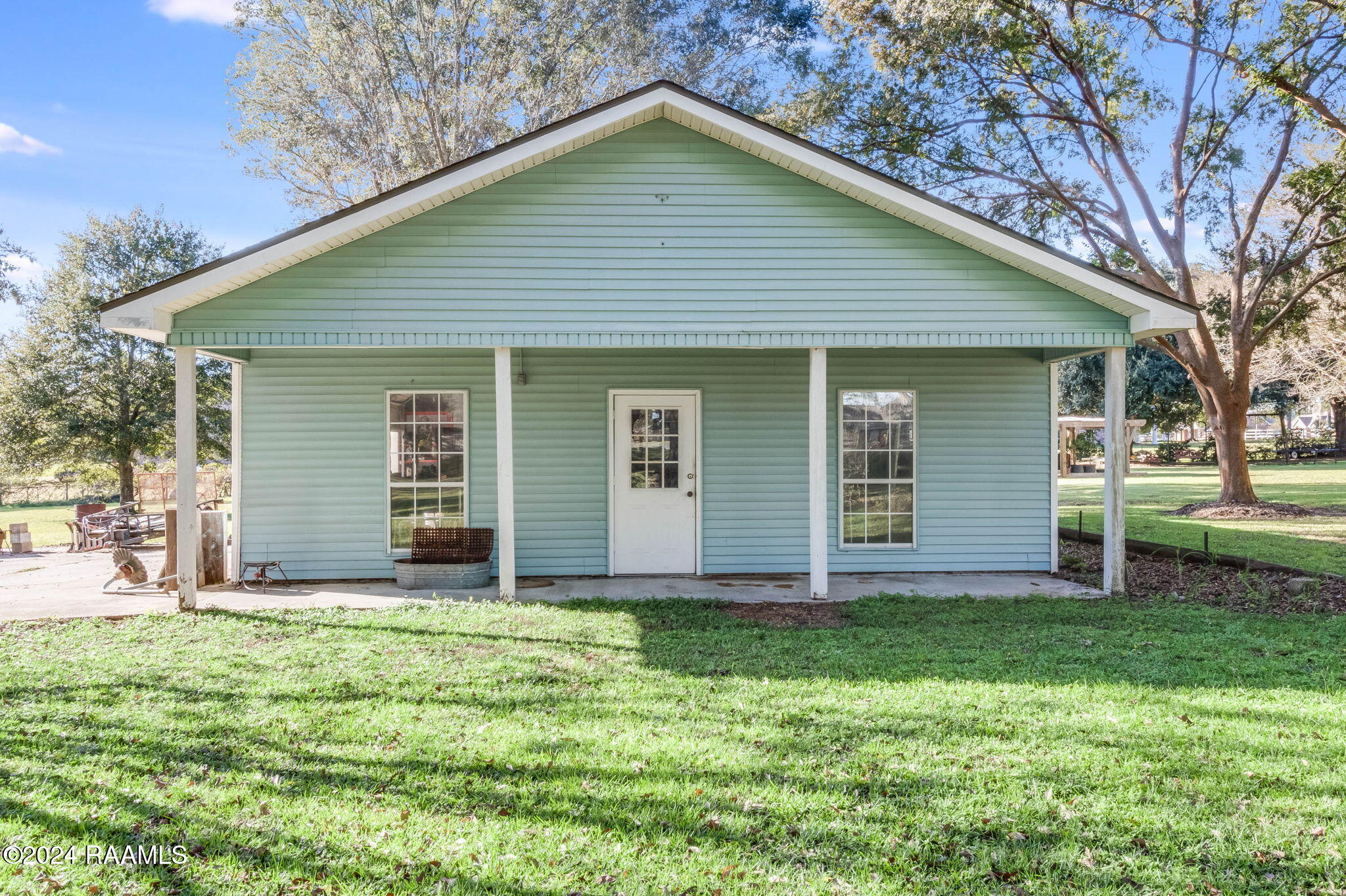 1216 St Esprit Road