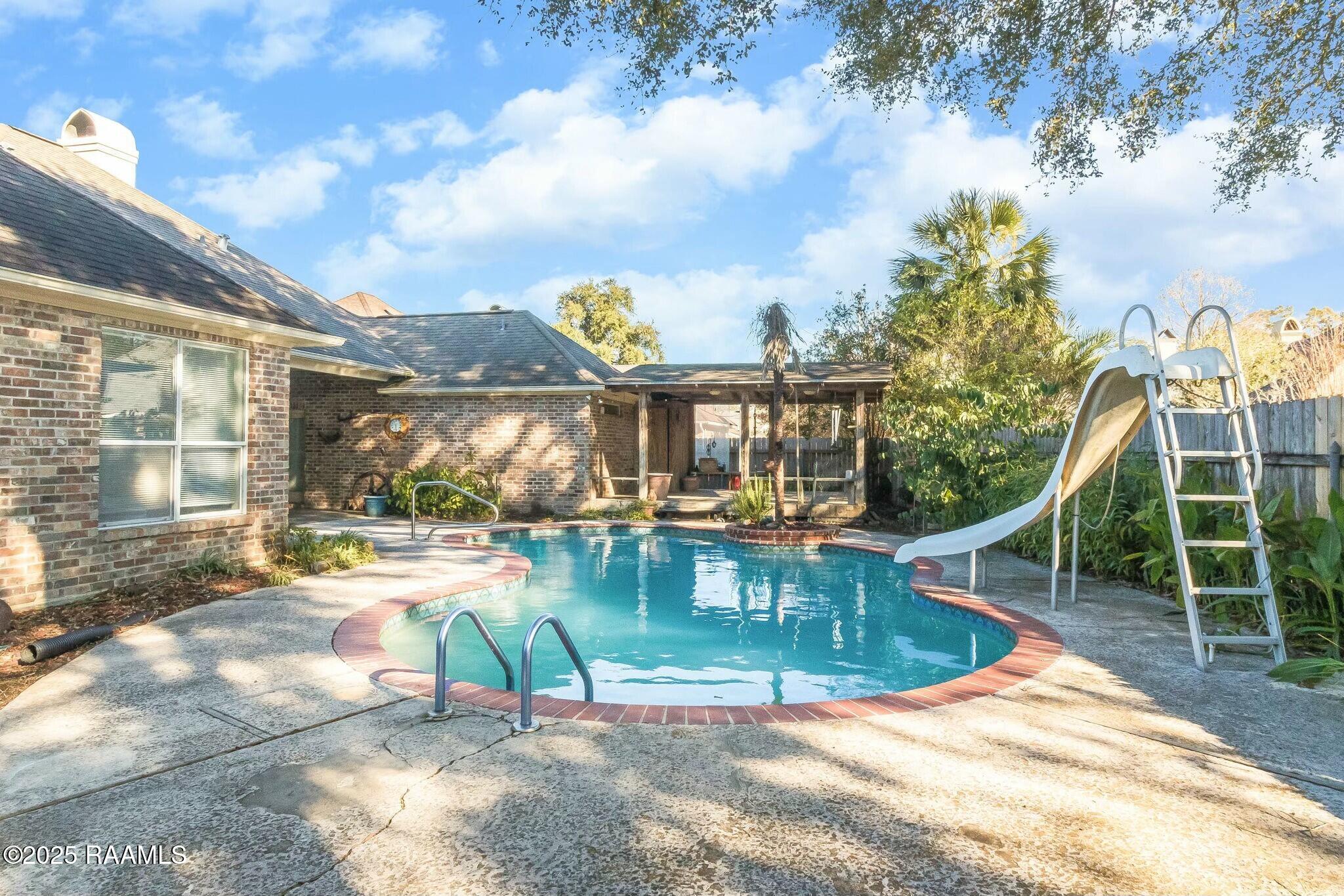 105 Claremont Circle