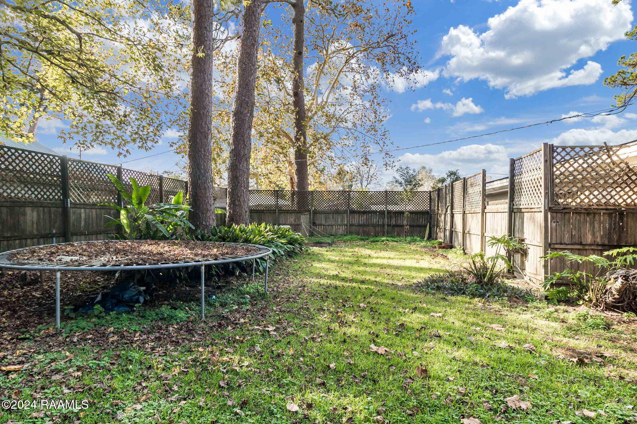 227 W Tennis Street