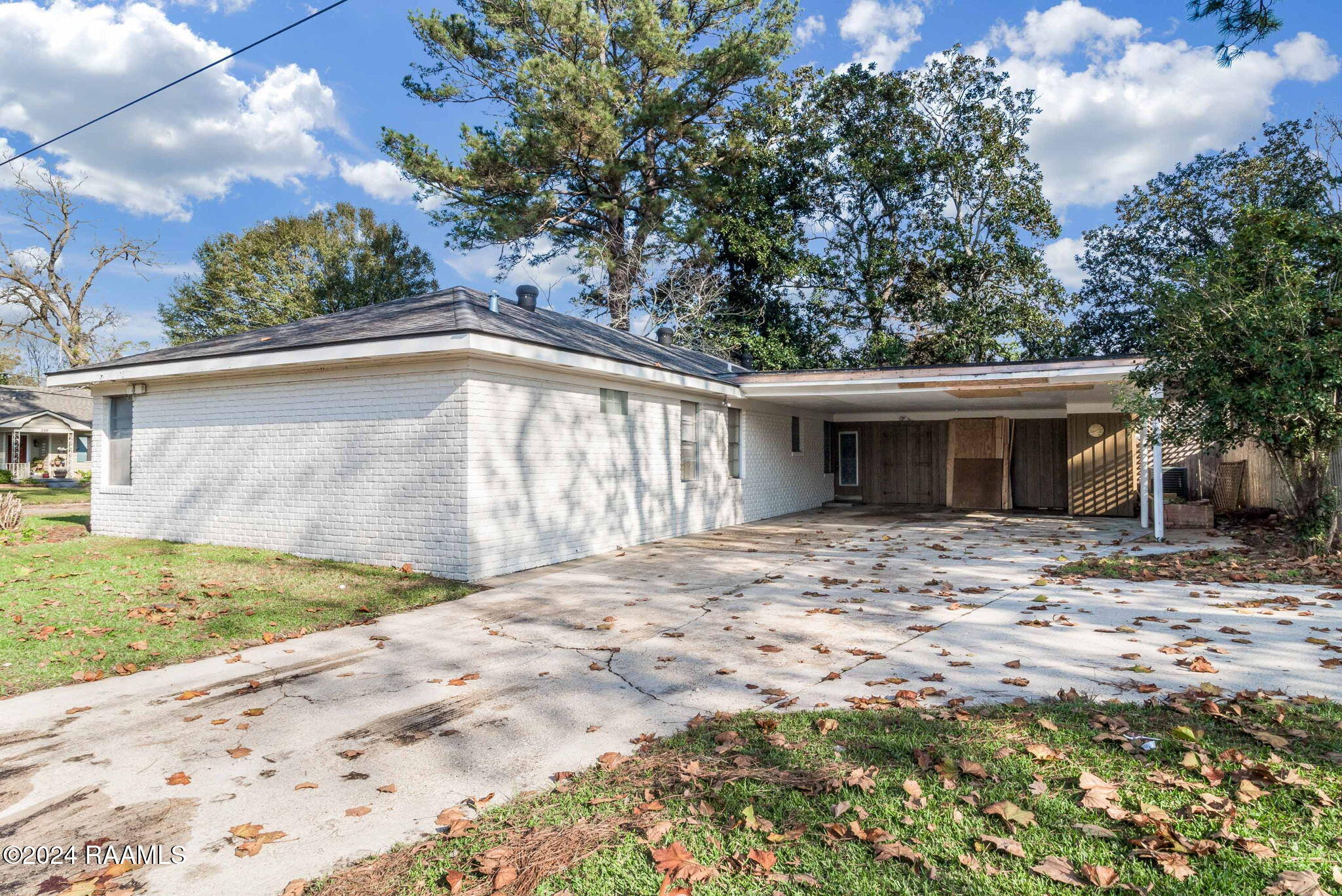 227 W Tennis Street