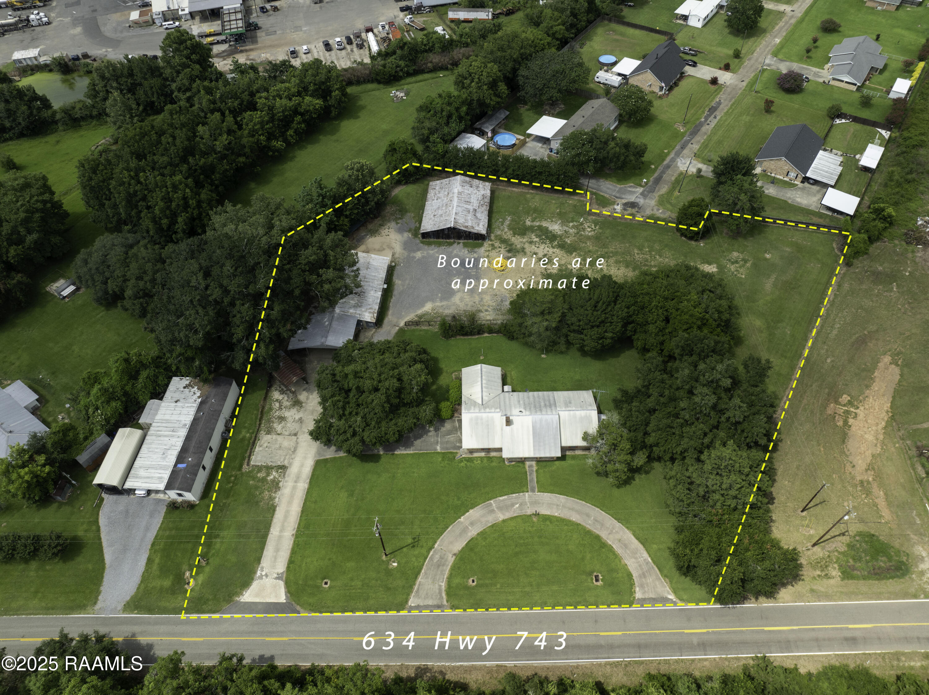 634 S Highway 743