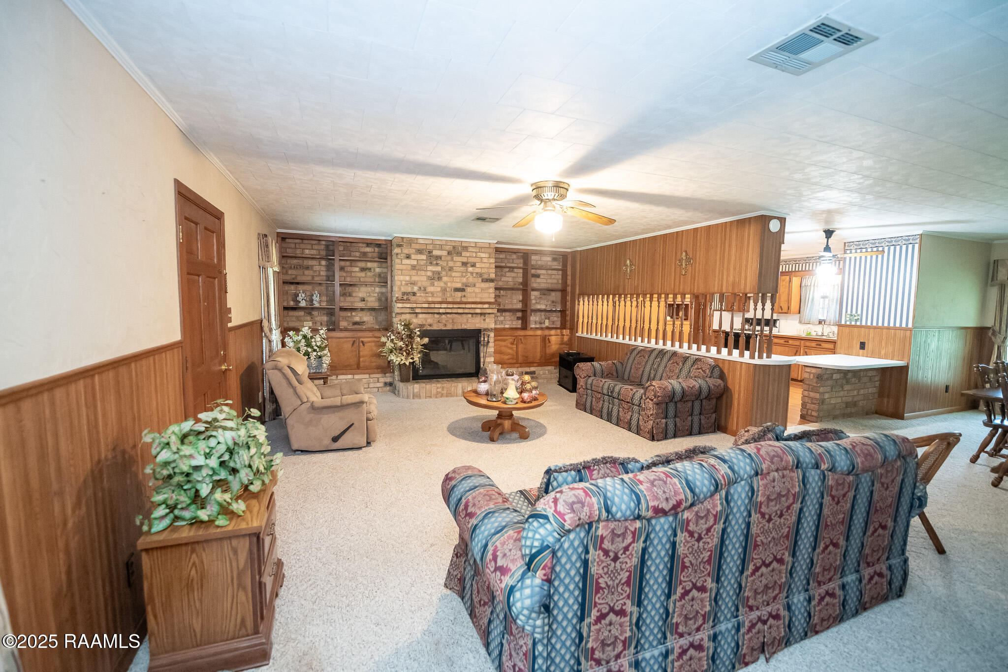 634 S Highway 743