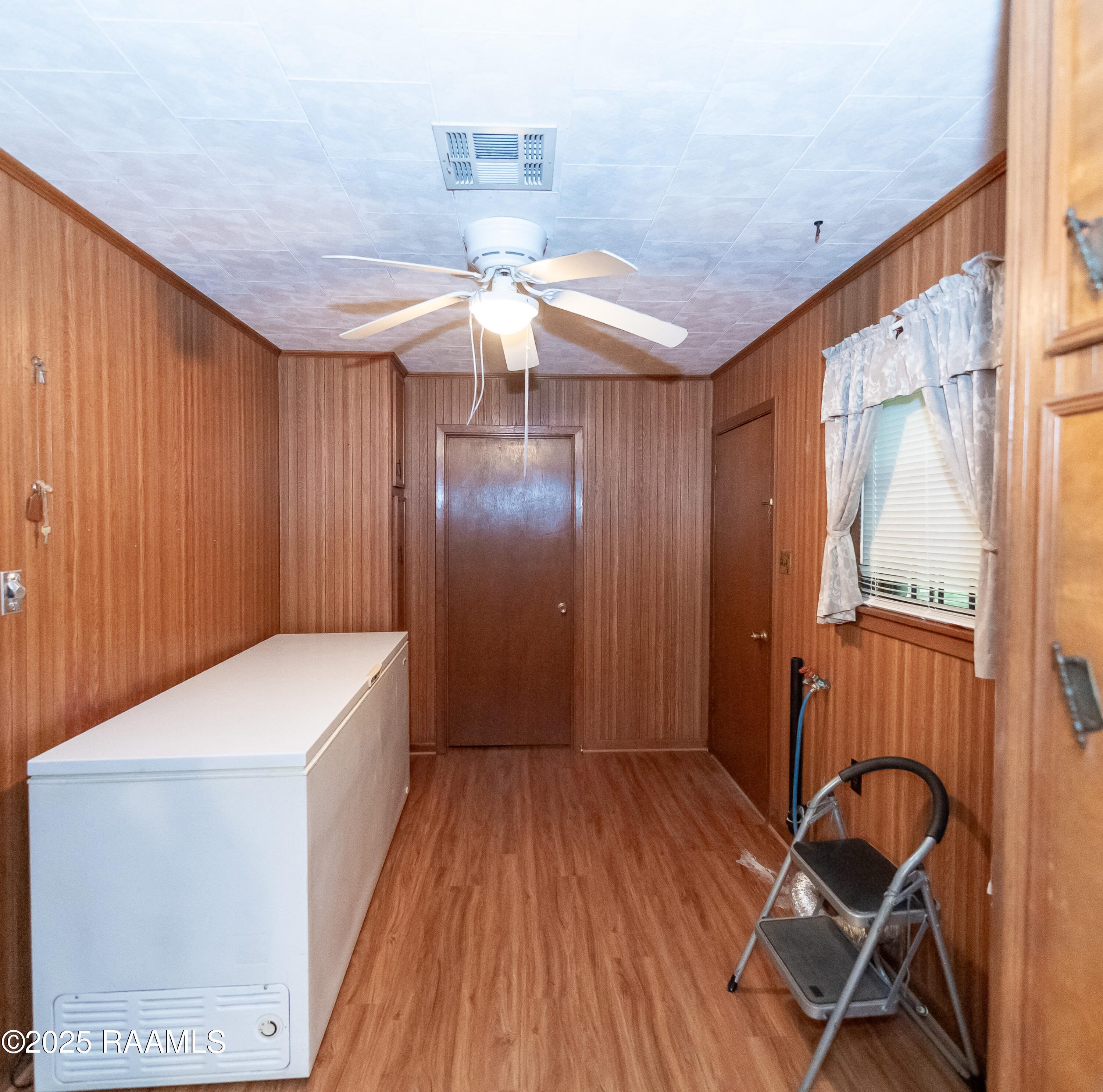 634 S Highway 743