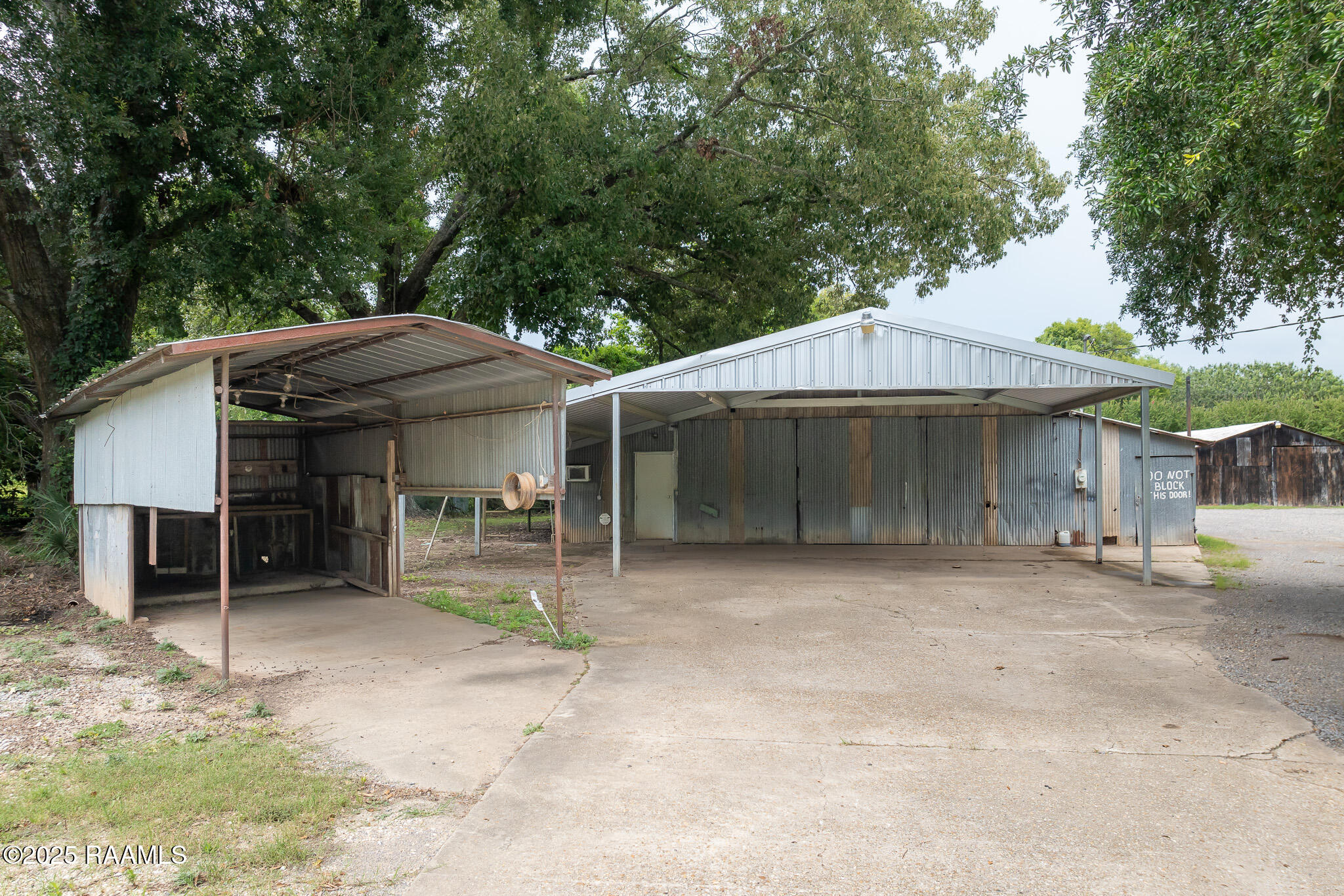 634 S Highway 743