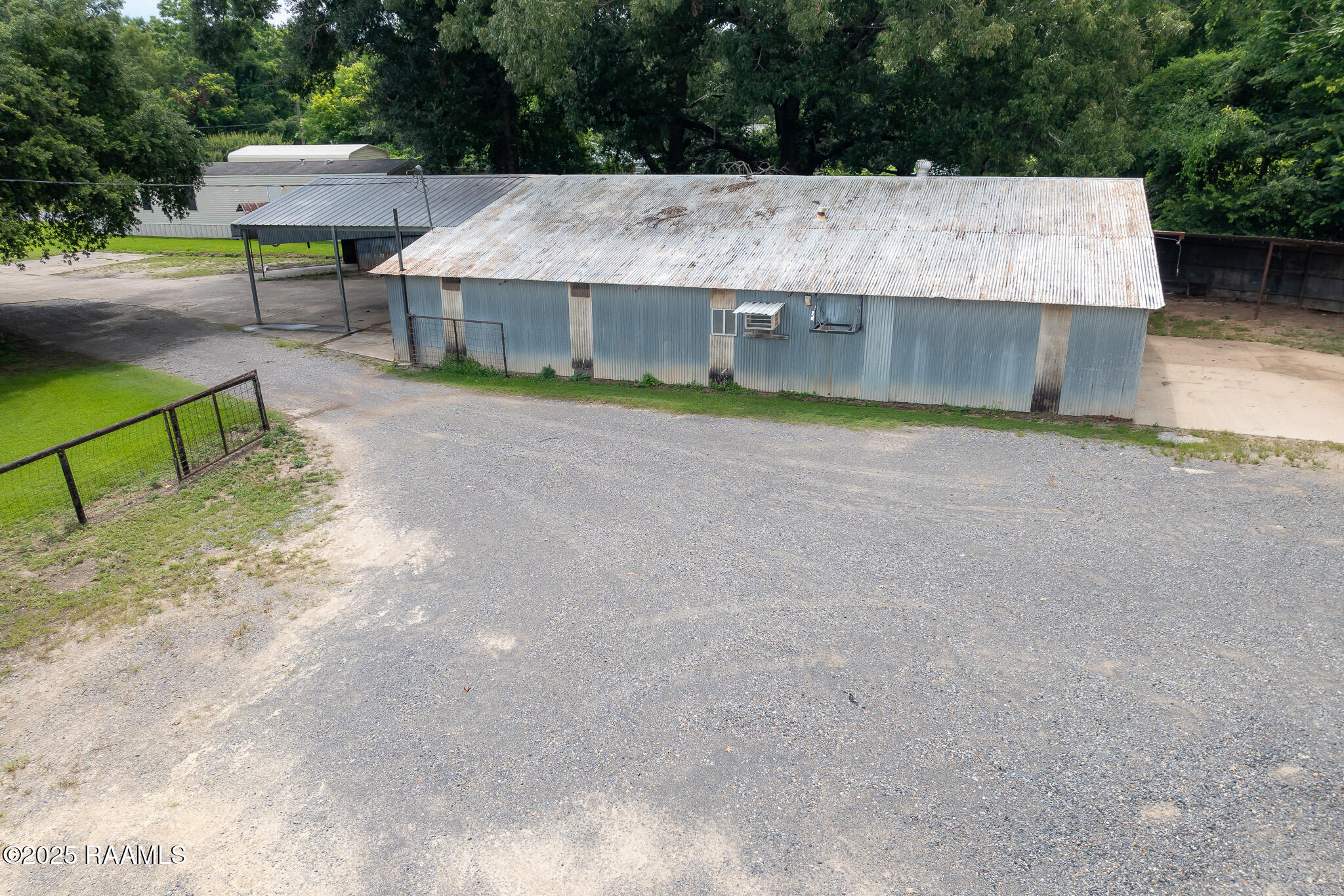 634 S Highway 743