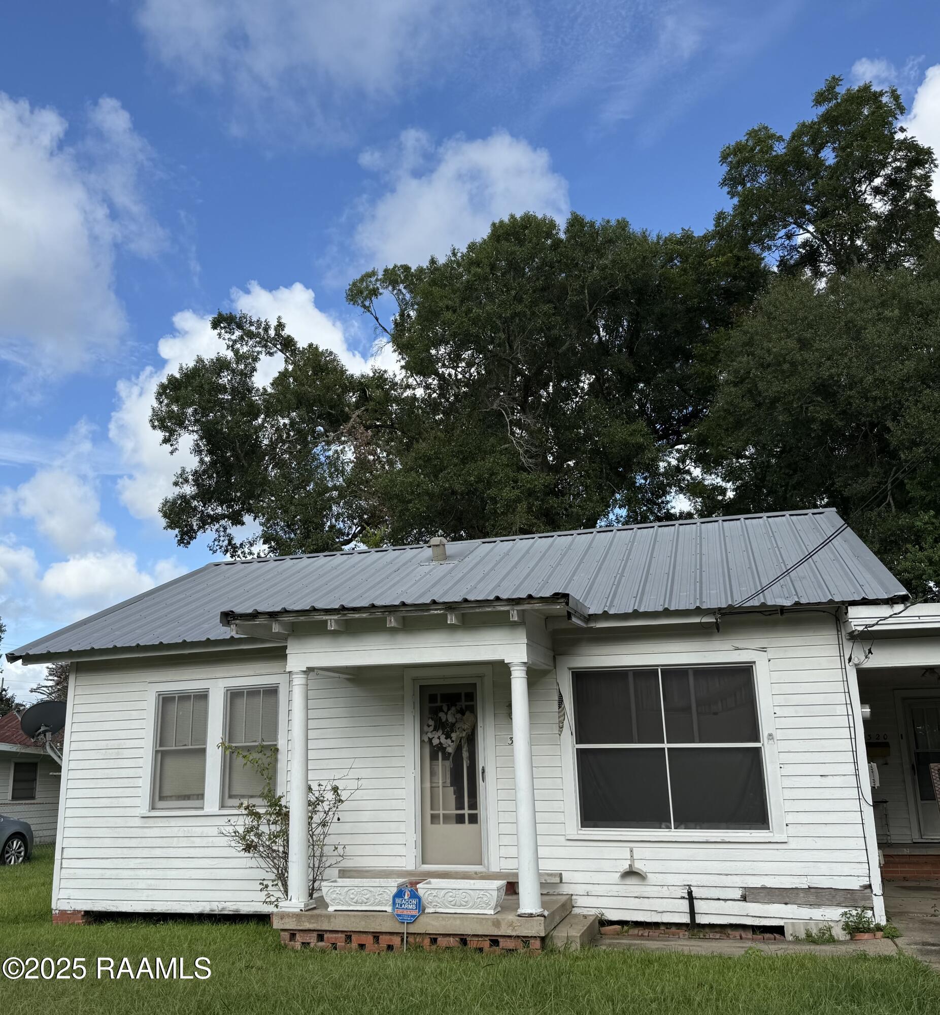 320 Louisiana Avenue