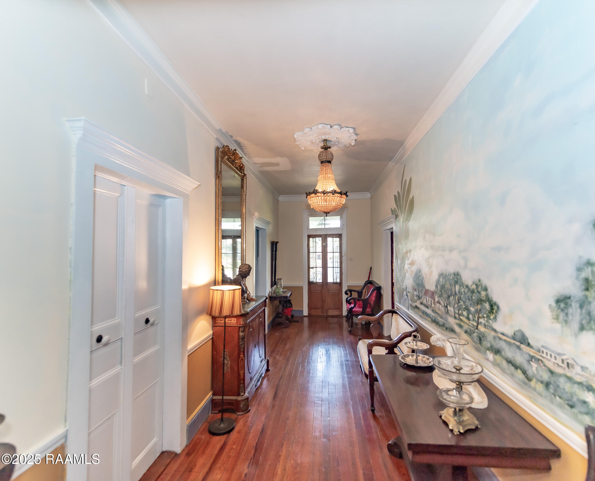 225 W Carriere Street