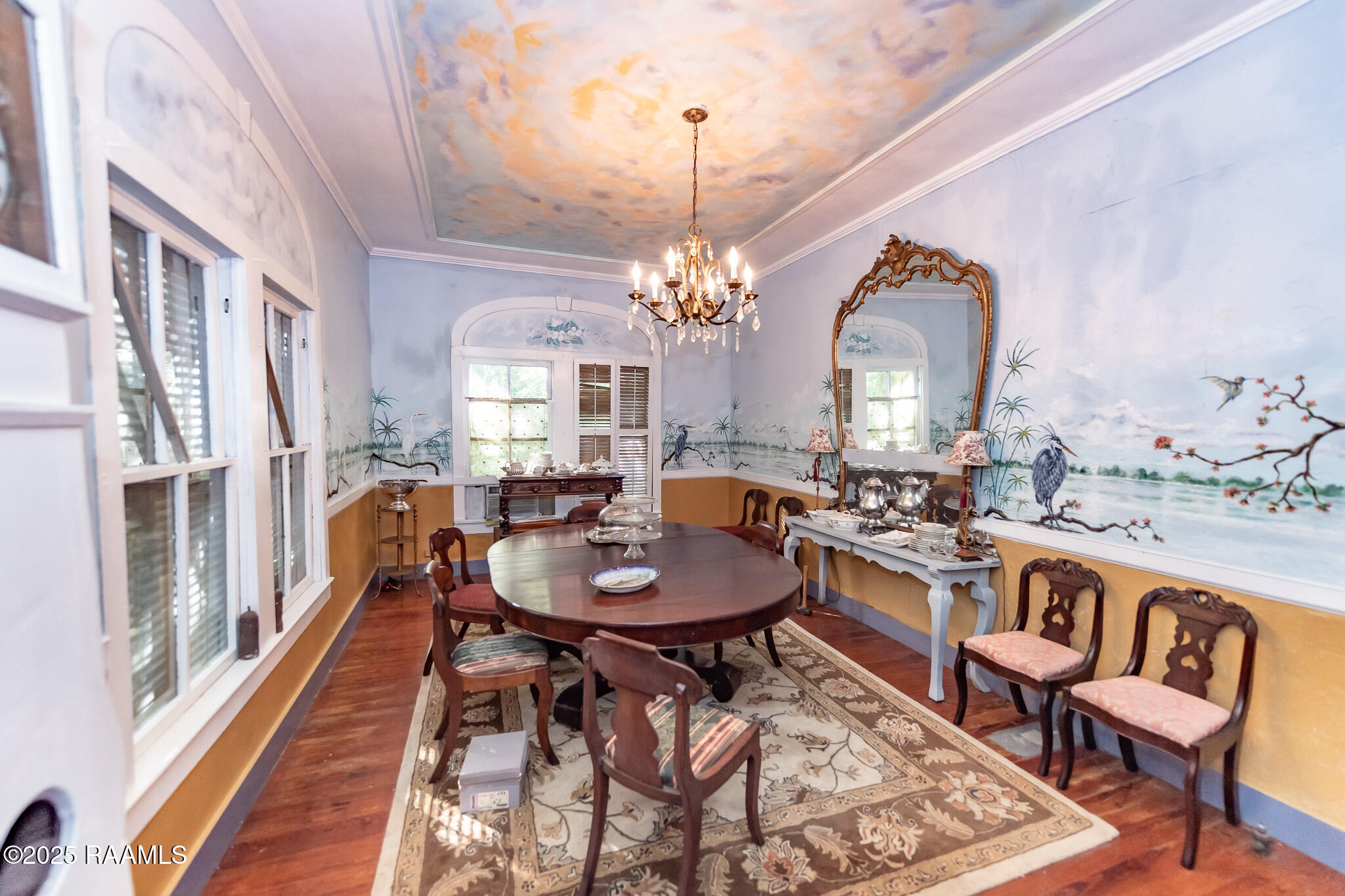 225 W Carriere Street