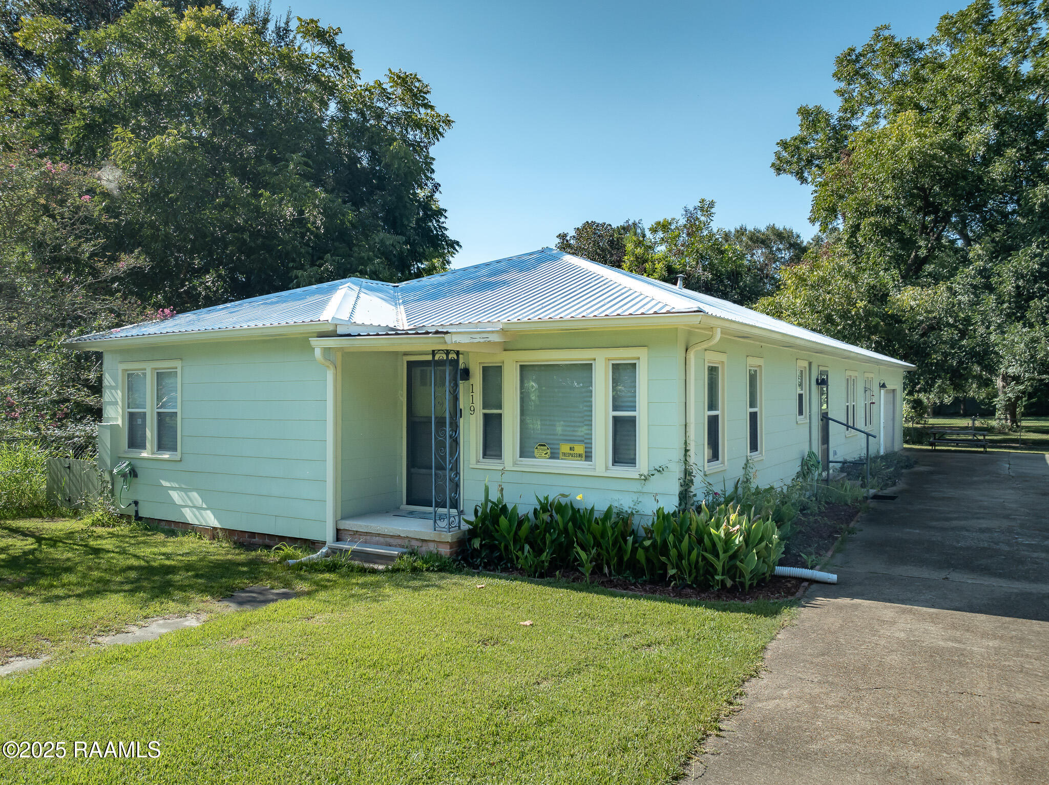 119 Diane Drive