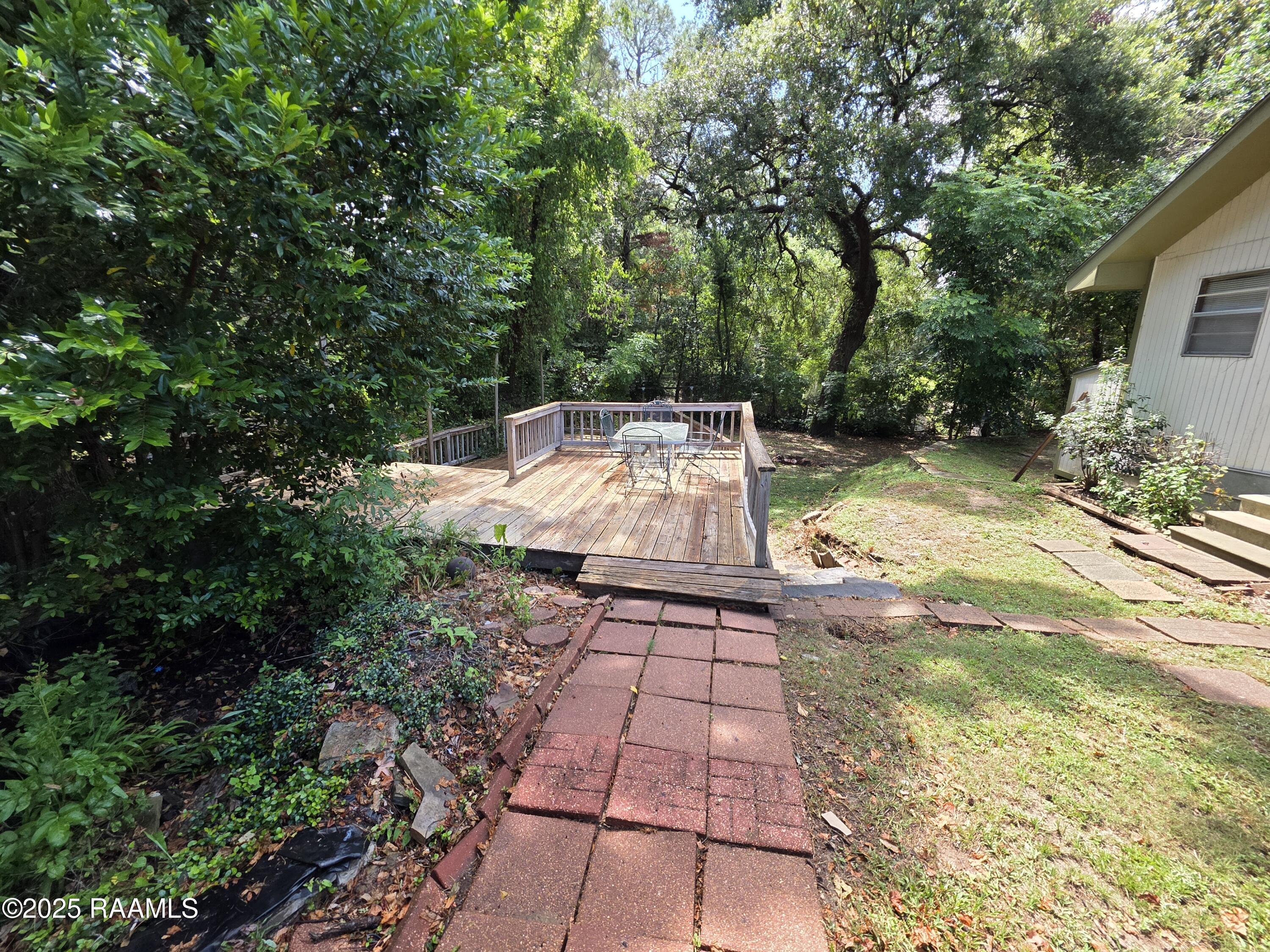 203 Neil Street