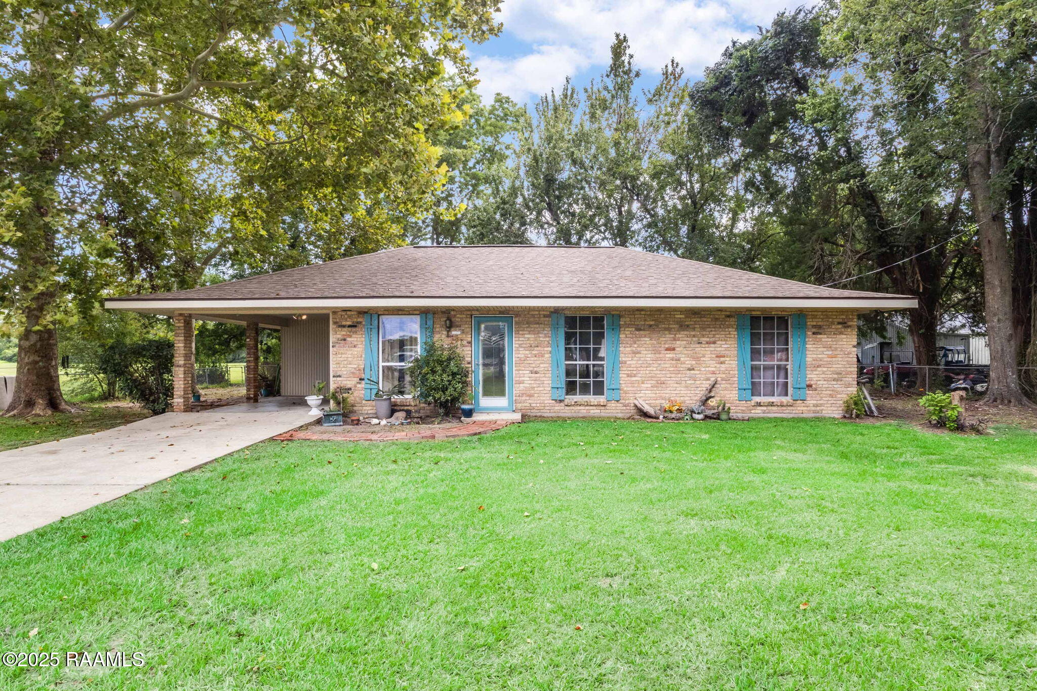 2580 Grand Point Highway