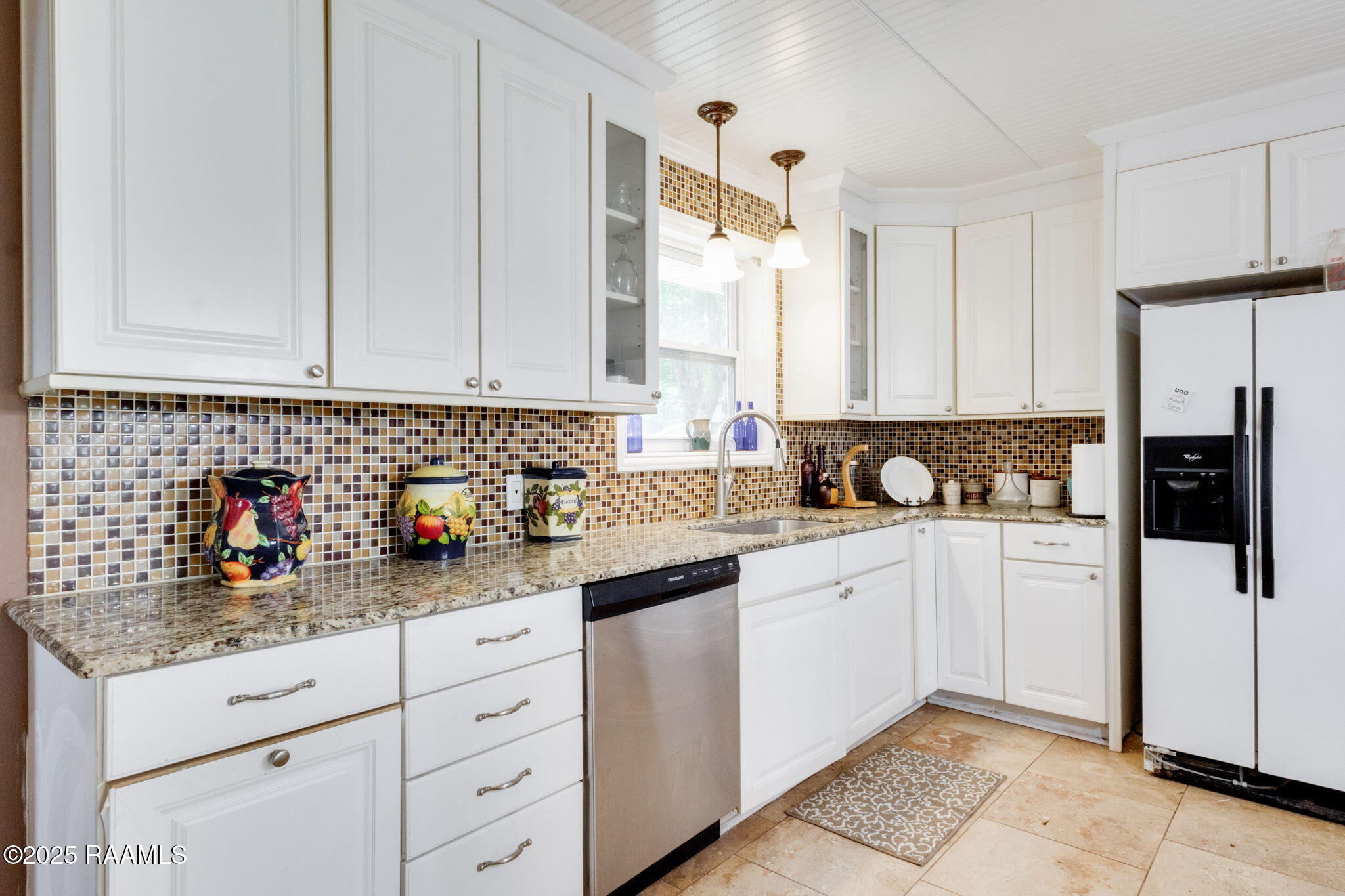 2580 Grand Point Highway
