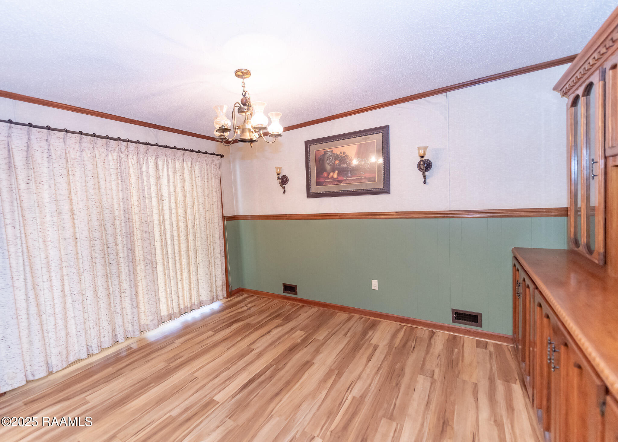3233 Walnut Drive