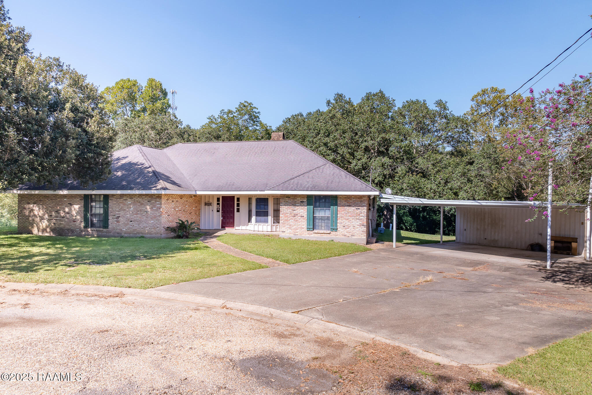 3233 Walnut Drive