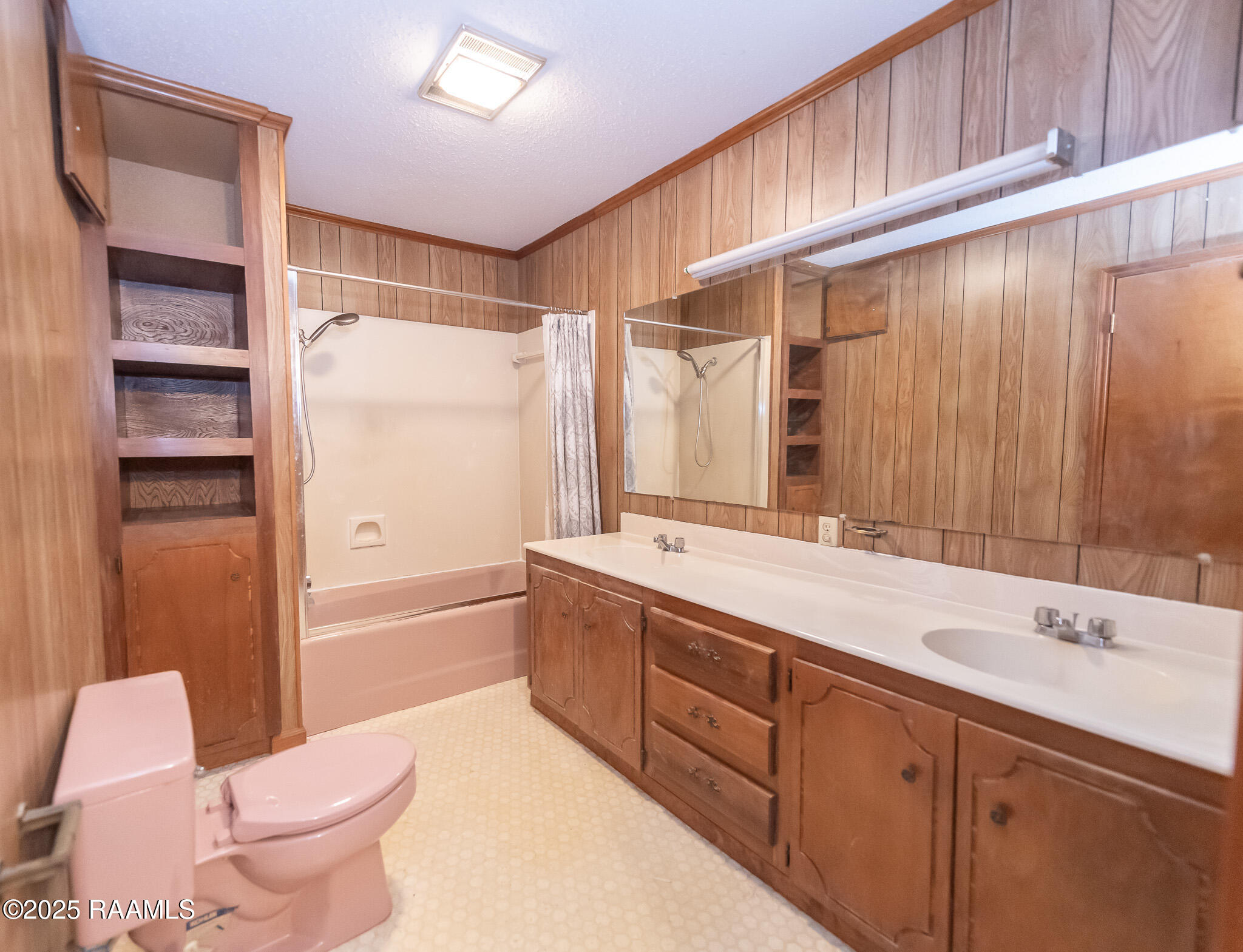 3233 Walnut Drive