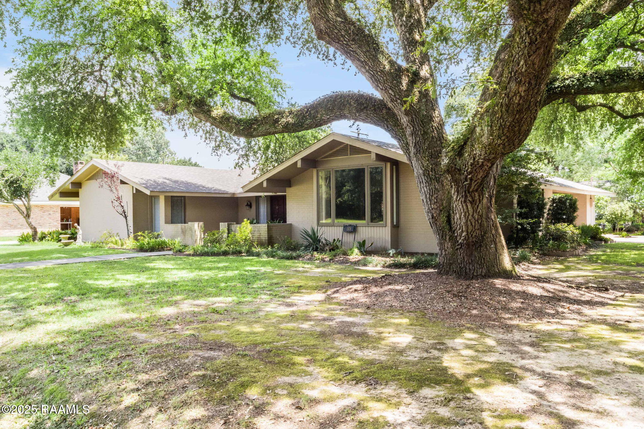 504 Demoncherveaux Boulevard