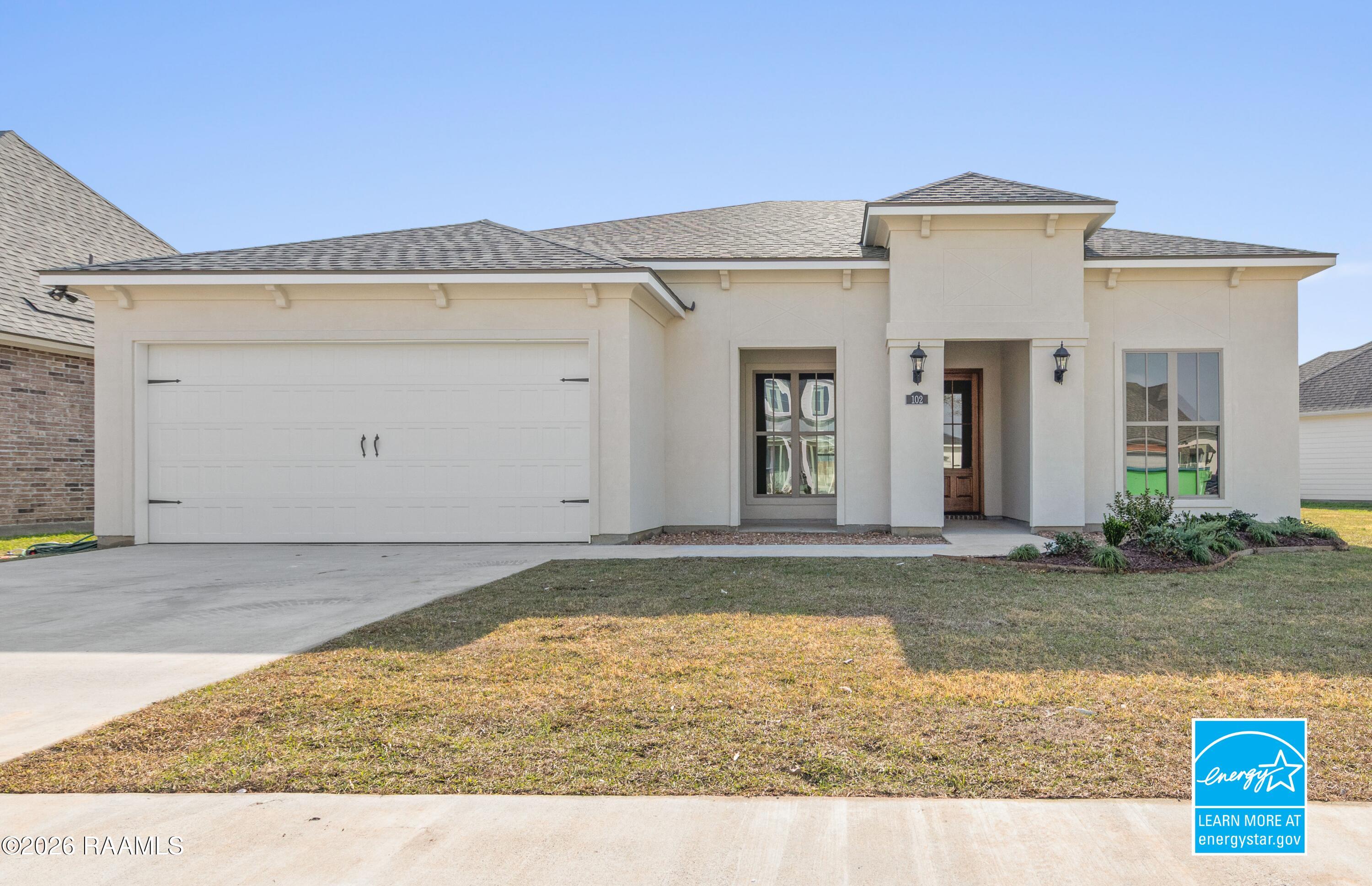 102 Sun Vista Lane