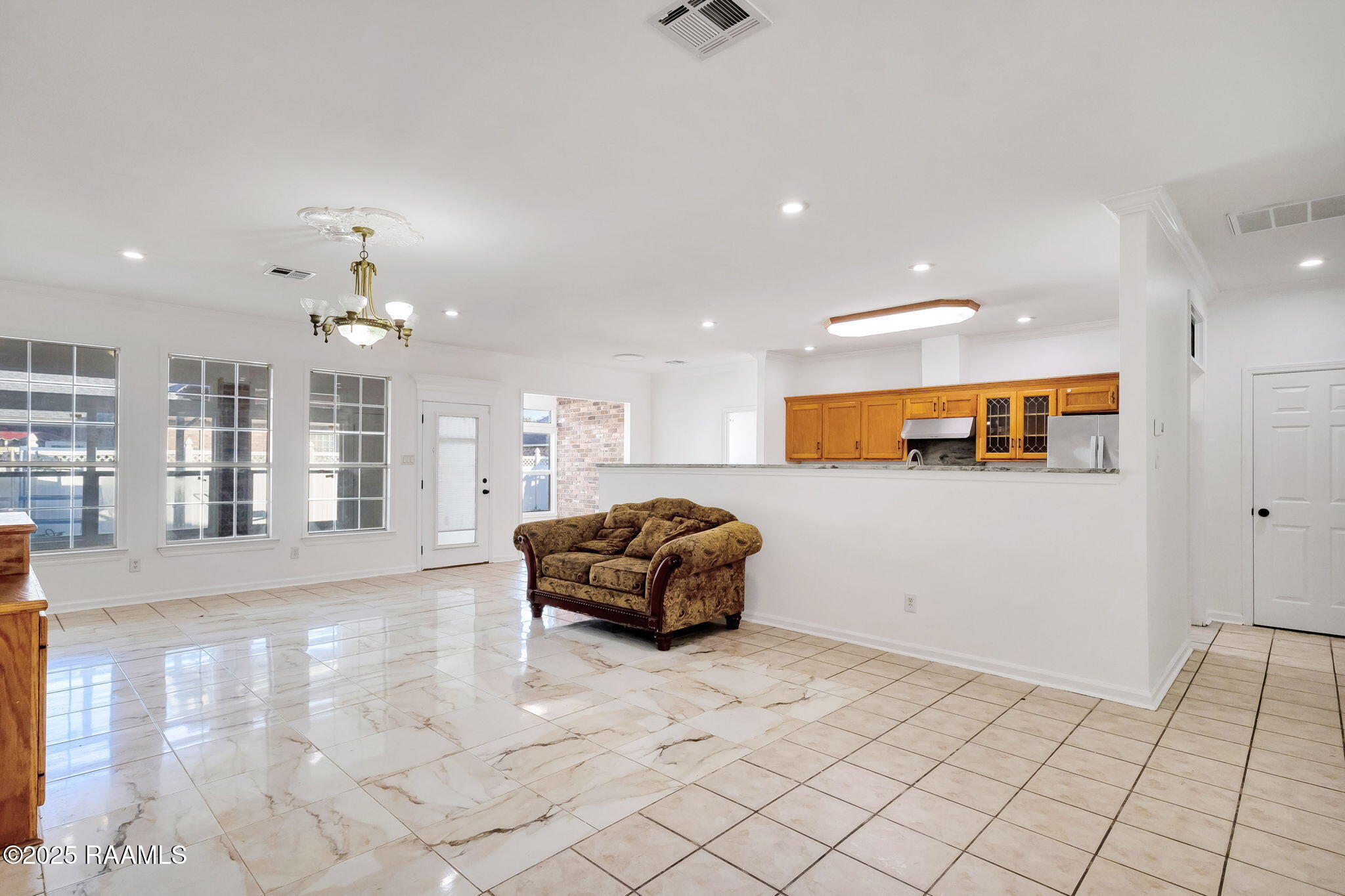2105 Dustin Morgan Loop
