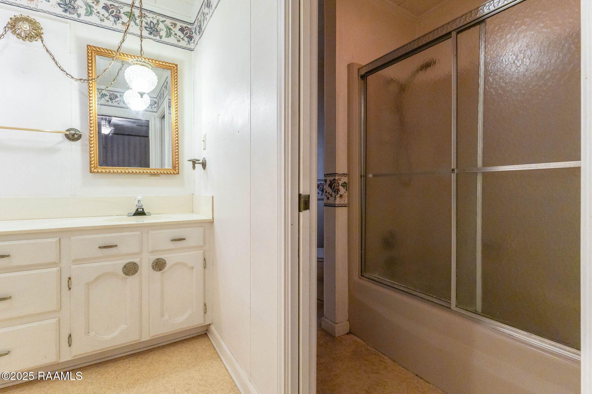 128 Crestview Drive