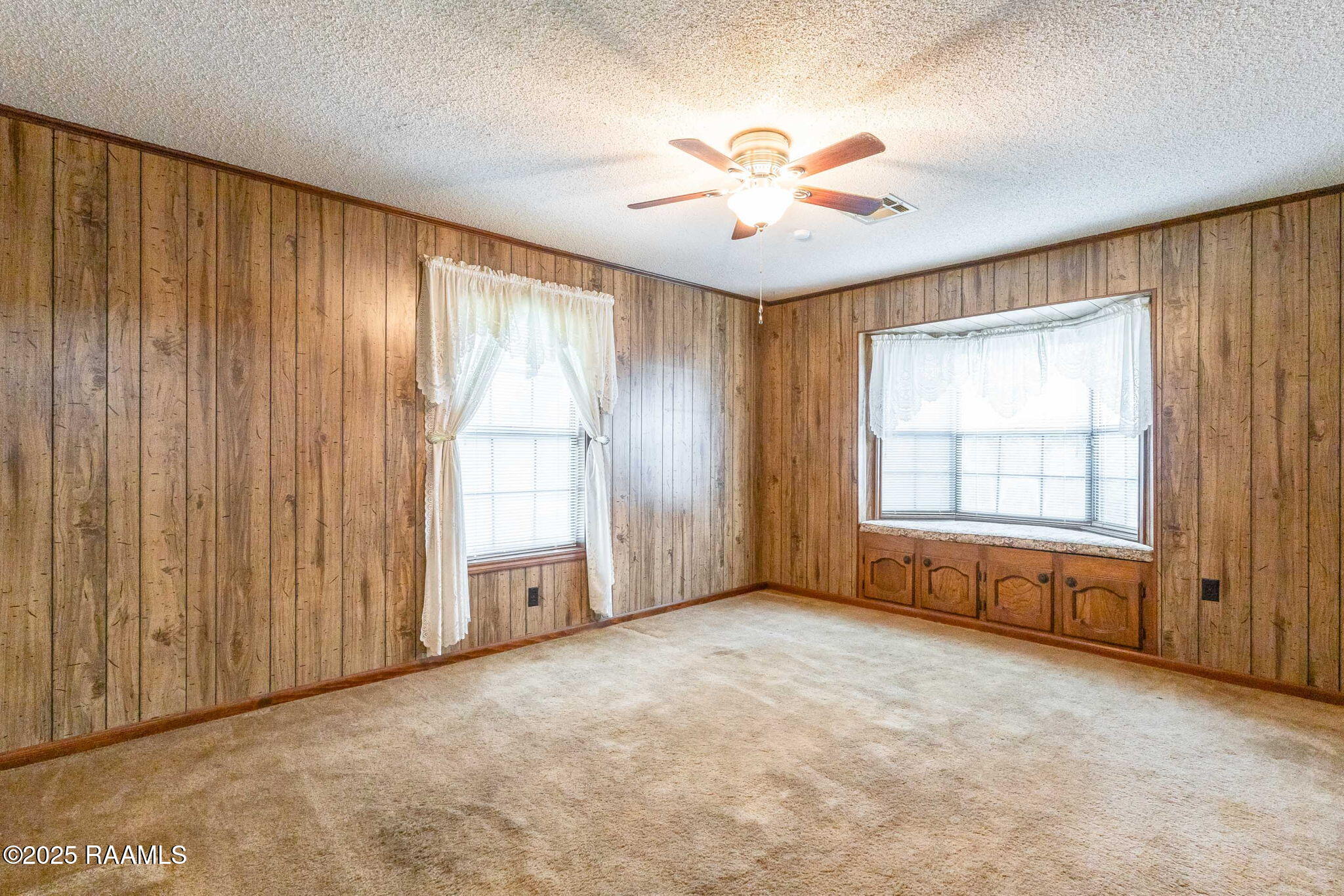 128 Crestview Drive