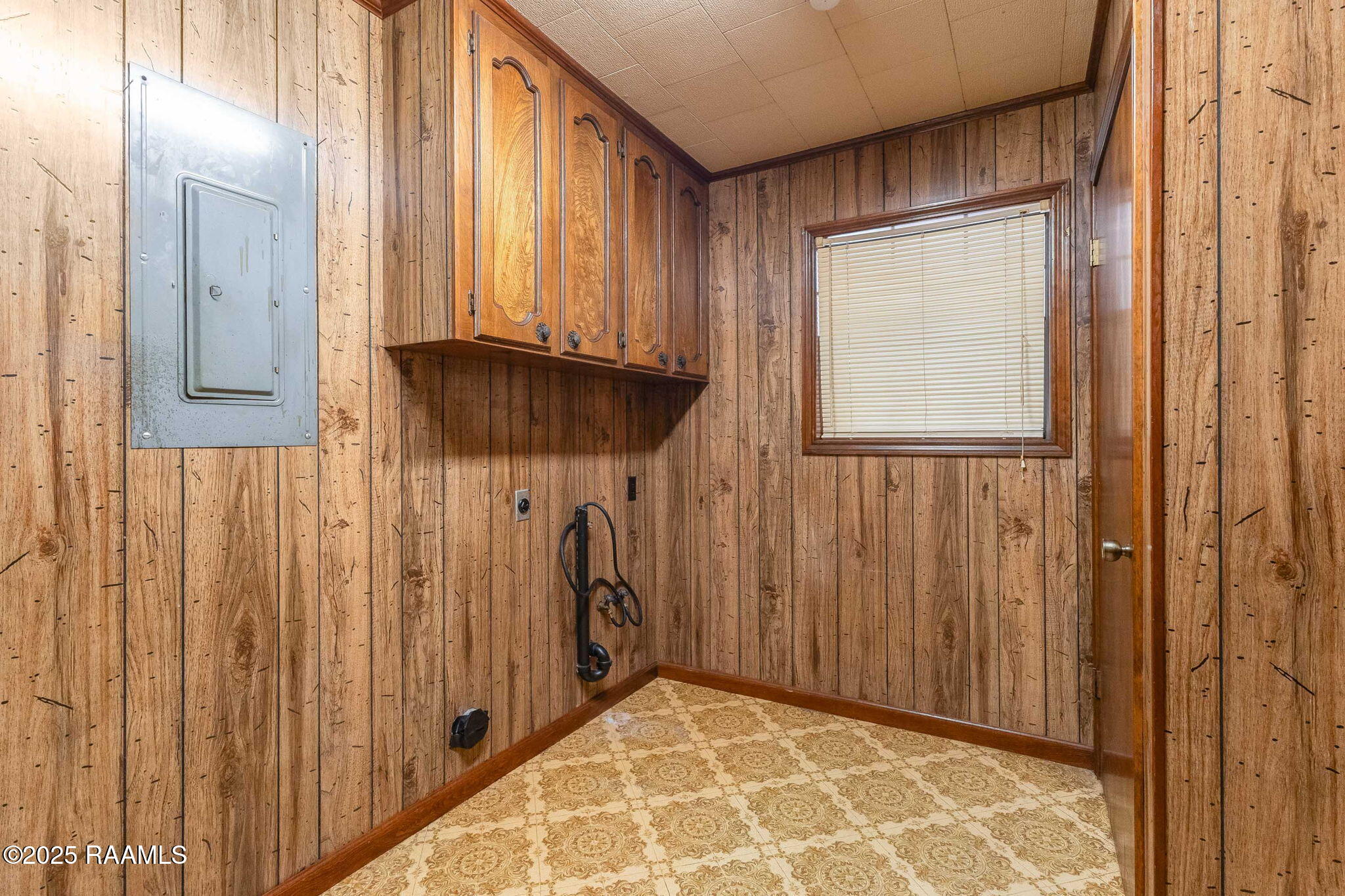 128 Crestview Drive